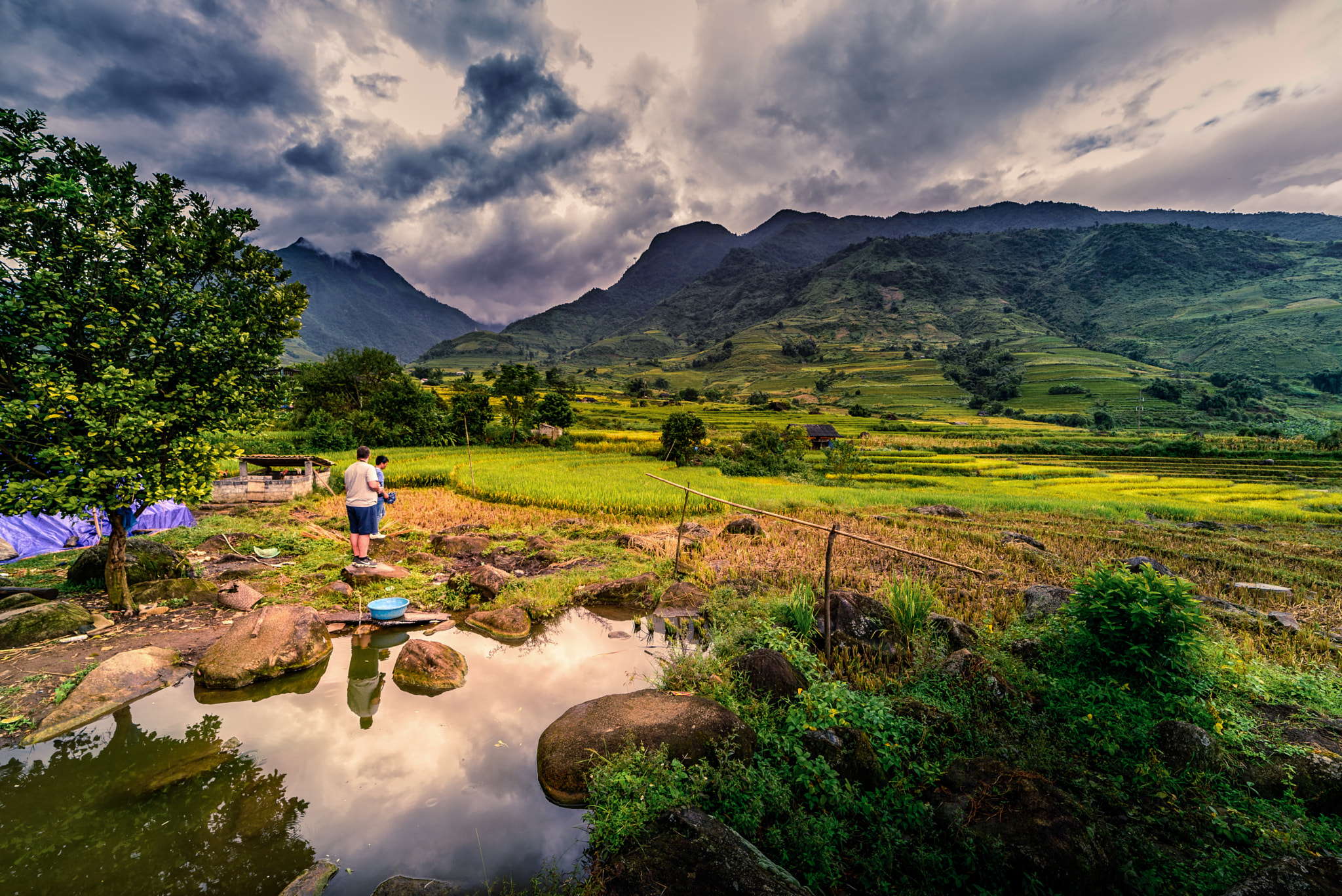 Samyang 14mm F2.8 ED AS IF UMC sample photo. Before the rain photography