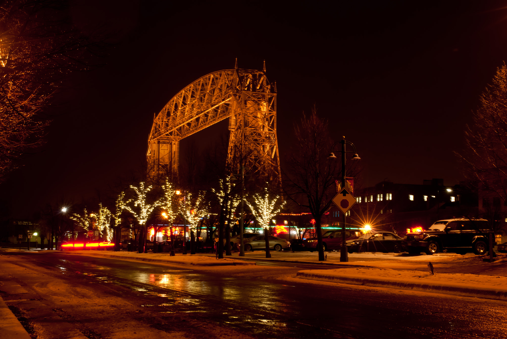 Nikon D200 + Nikon AF-S Nikkor 28-70mm F2.8 ED-IF sample photo. Lift bridge in duluth photography