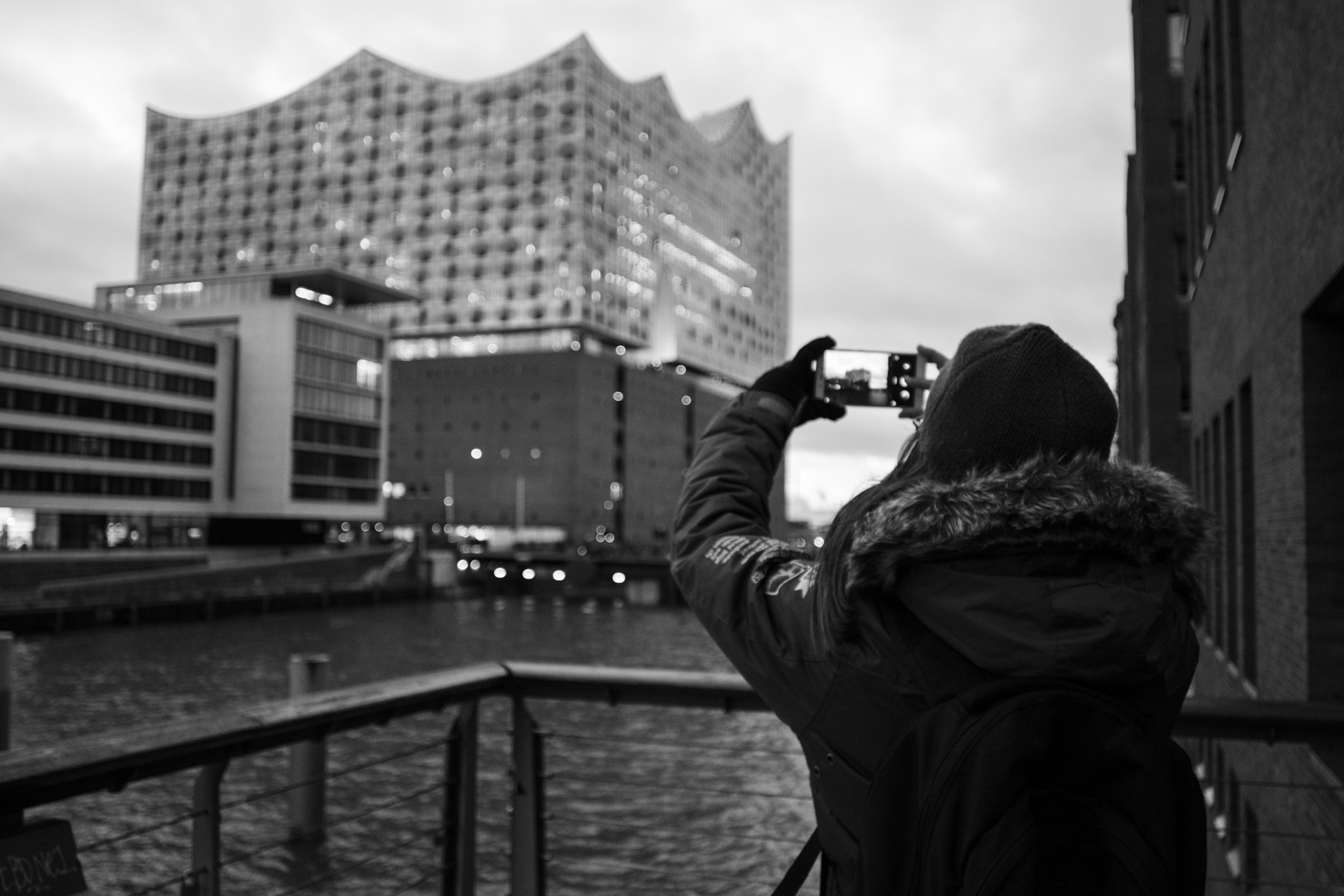 Canon EOS 80D + Canon EF 20mm F2.8 USM sample photo. Hamburg auditorium photography