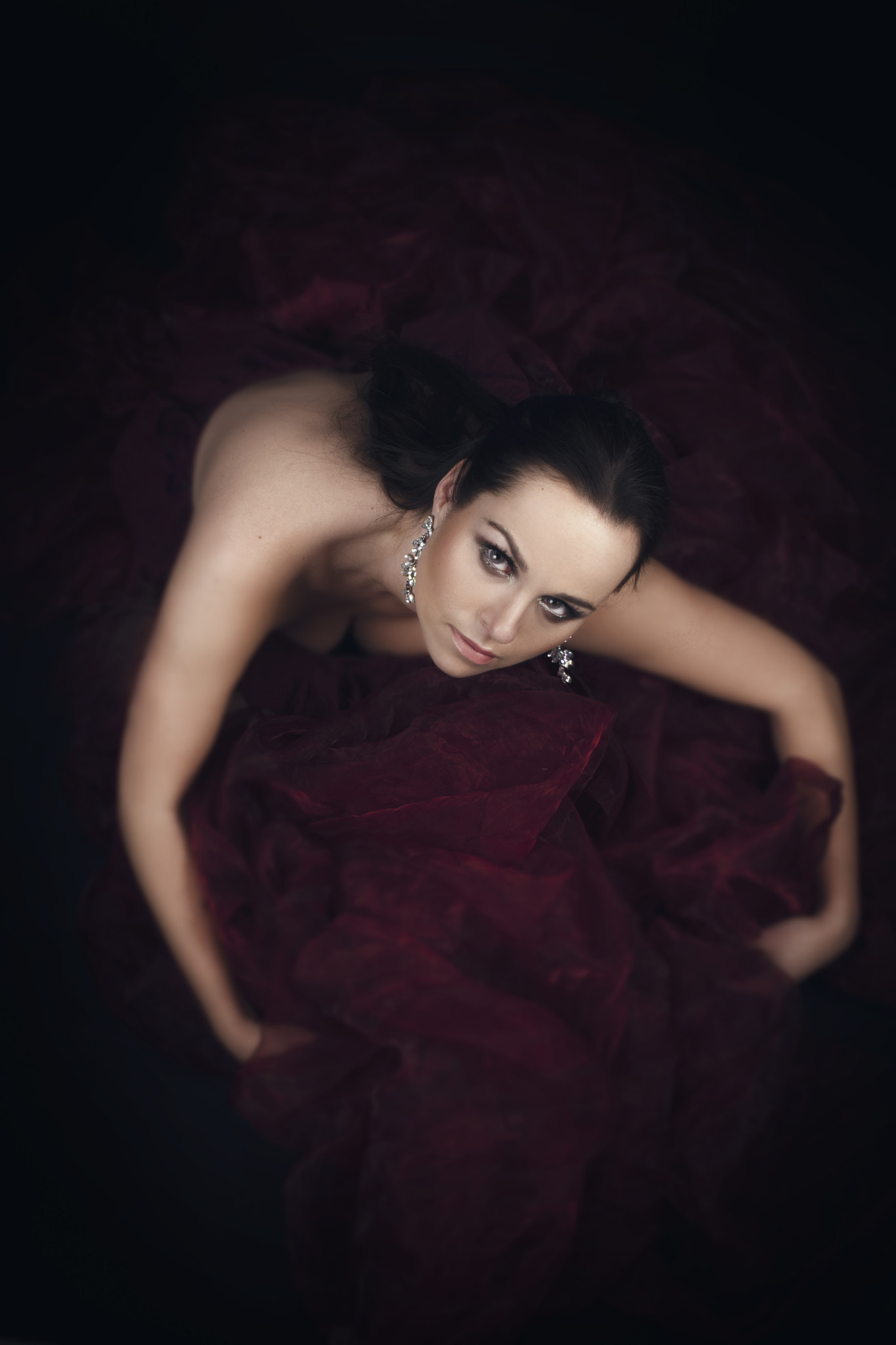 Nikon D750 + Nikon AF-S DX Nikkor 35mm F1.8G sample photo. Jessie in red photography
