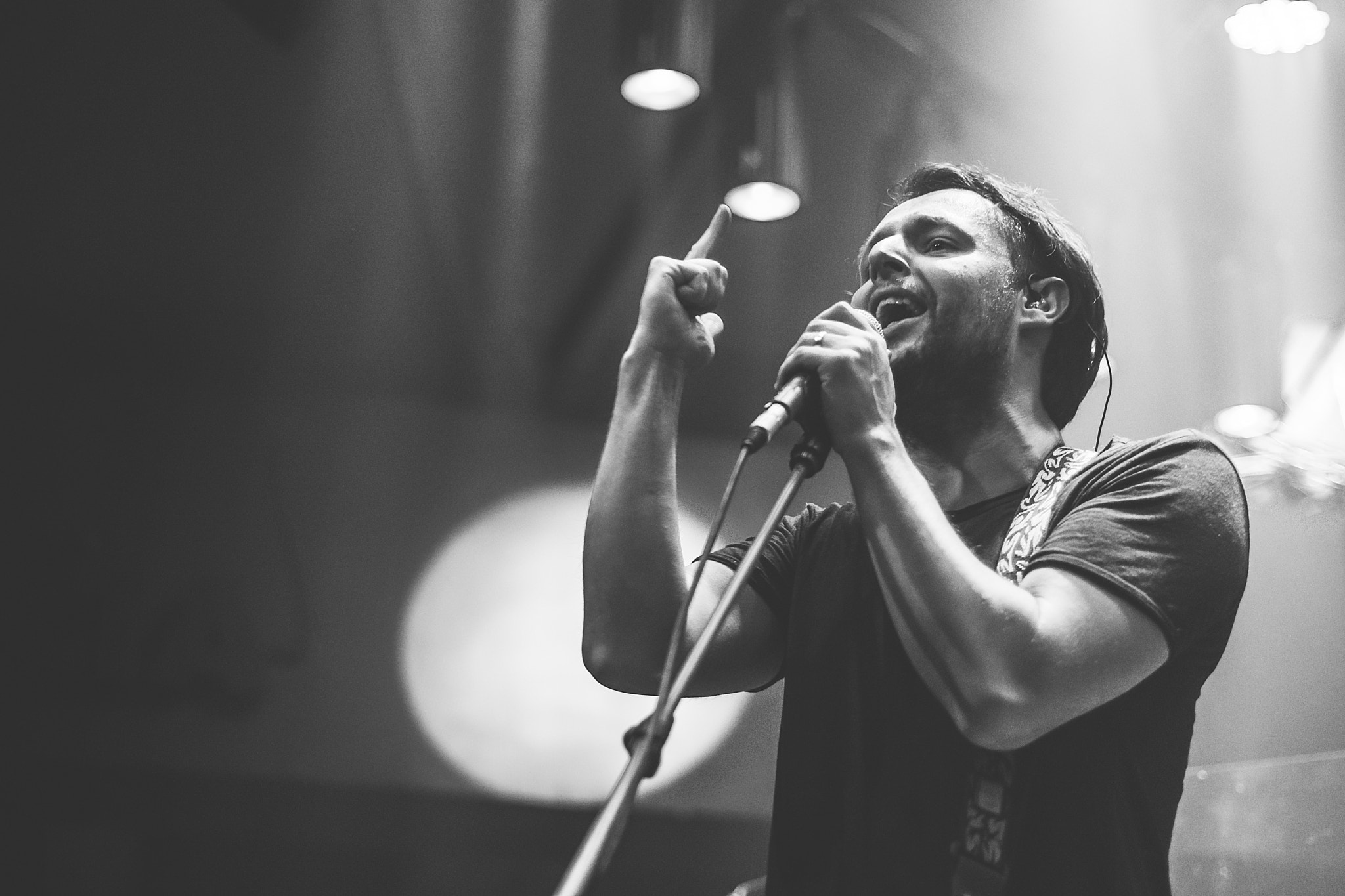 Nikon D3300 + Nikon AF-S Nikkor 50mm F1.4G sample photo. Oleg jerochin from sisters on wire at tamsta club photography