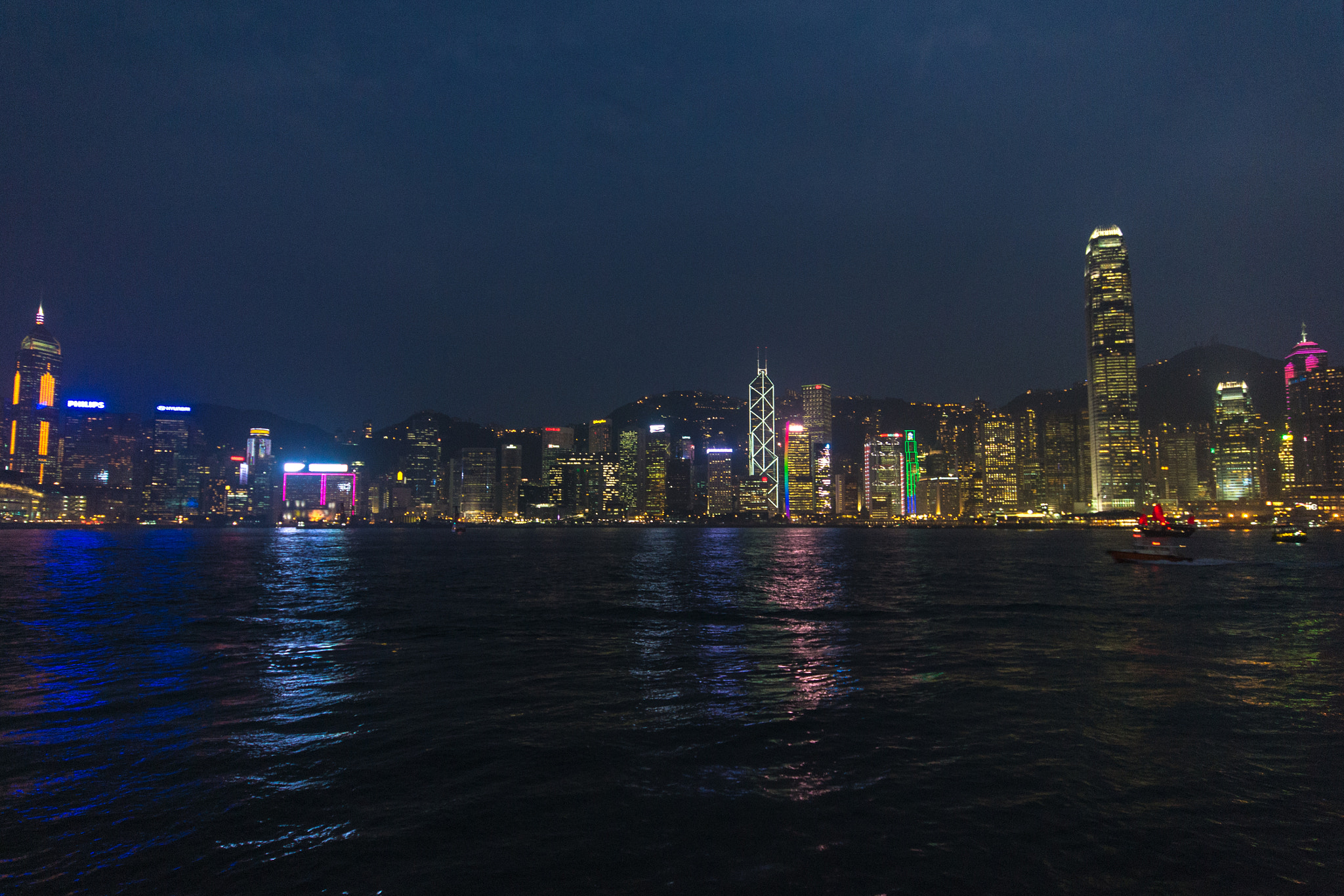 Sigma 10-20mm F4-5.6 EX DC HSM sample photo. Streets of hong kong photography