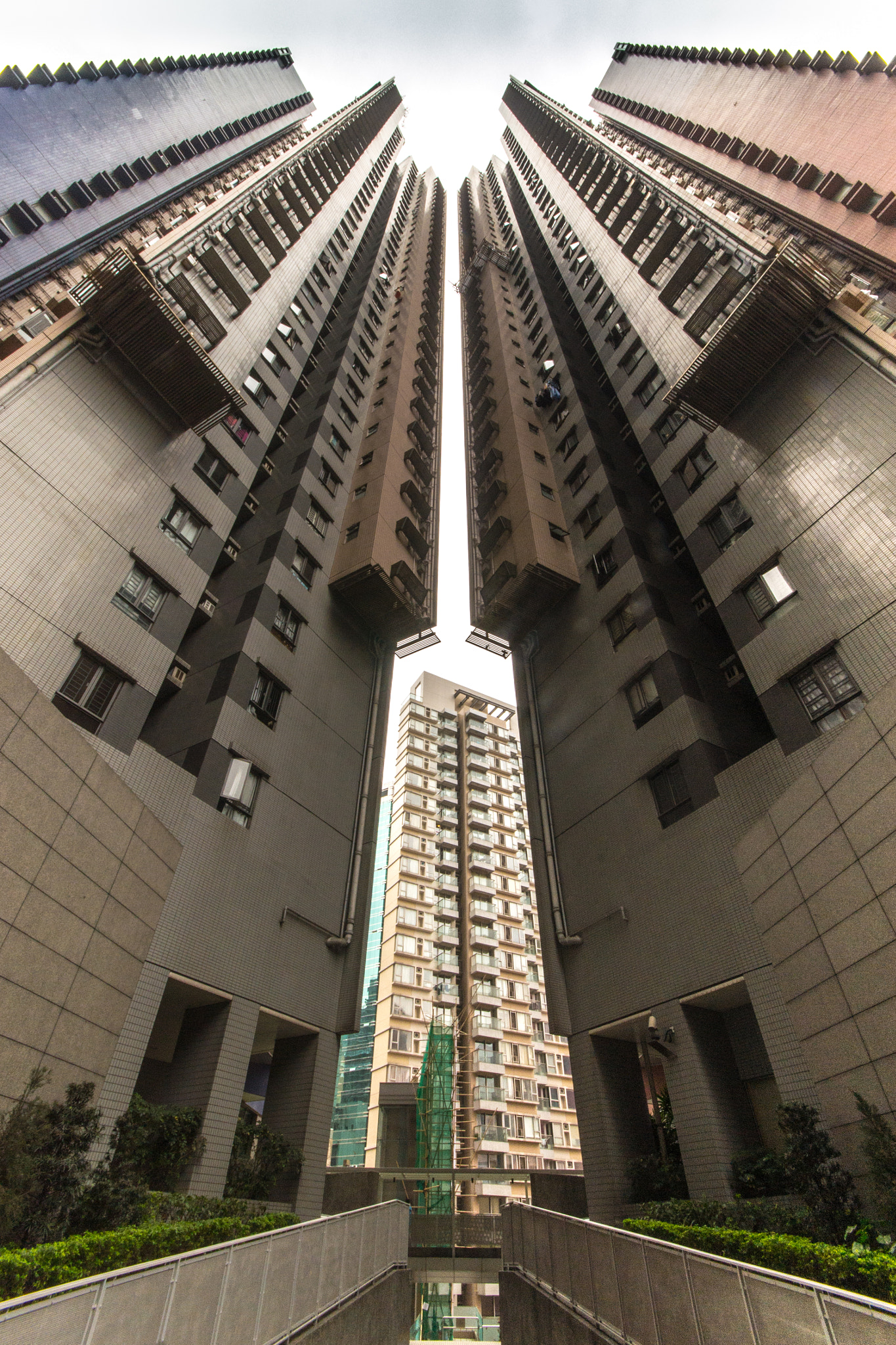 Sigma 10-20mm F4-5.6 EX DC HSM sample photo. Streets of hong kong photography