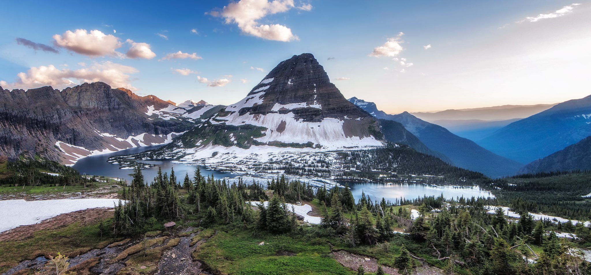 Nikon AF-S Nikkor 14-24mm F2.8G ED sample photo. Hidden lake pano photography