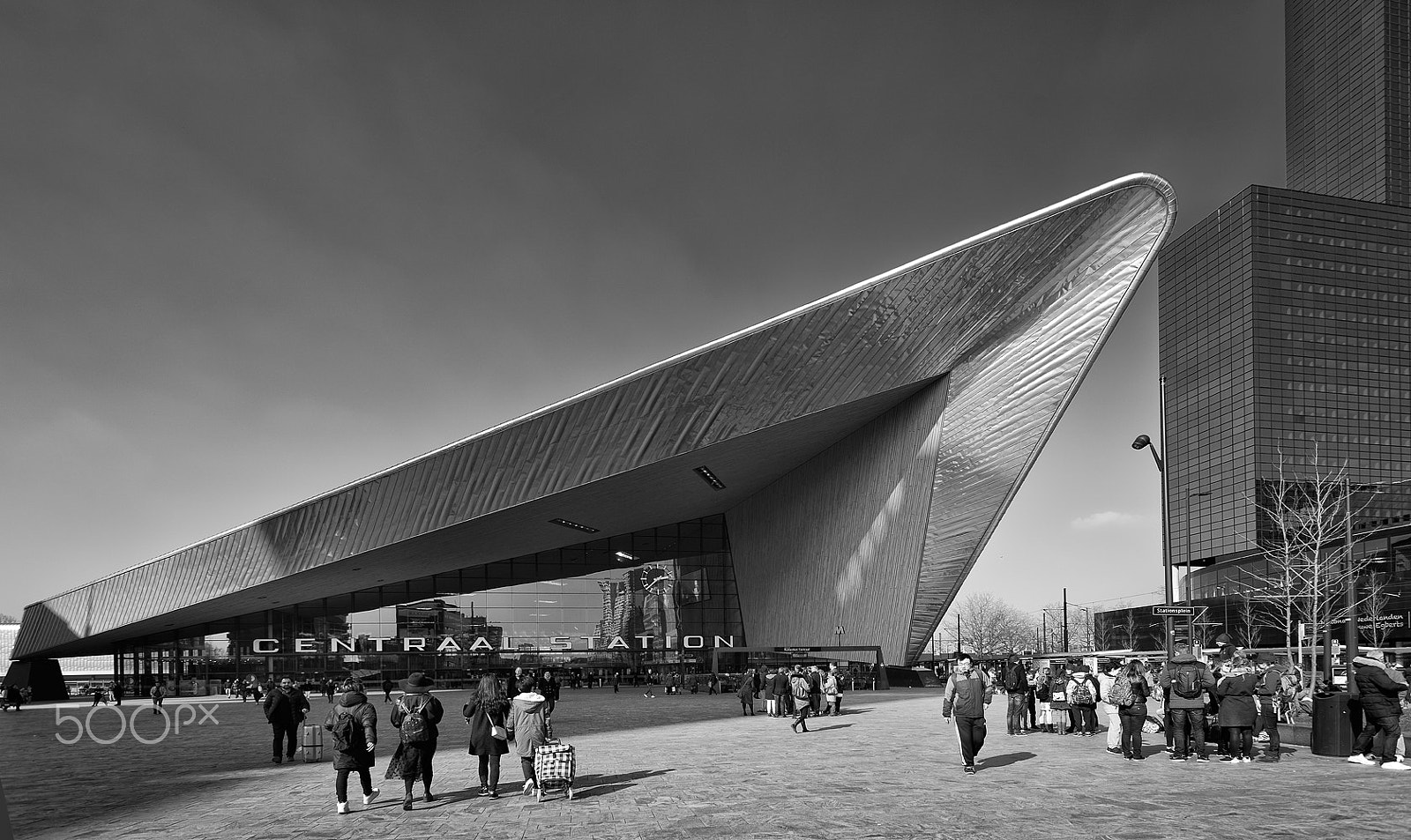 Nikon AF-S Nikkor 17-35mm F2.8D ED-IF sample photo. Rotterdam centraal station photography