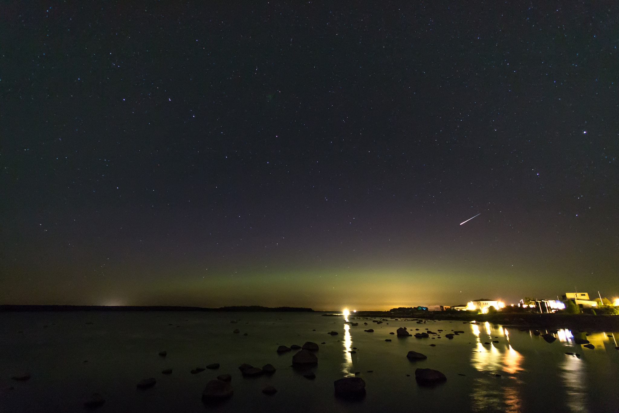 Sigma 10-20mm F4-5.6 EX DC HSM sample photo. Northern lights over estonia photography