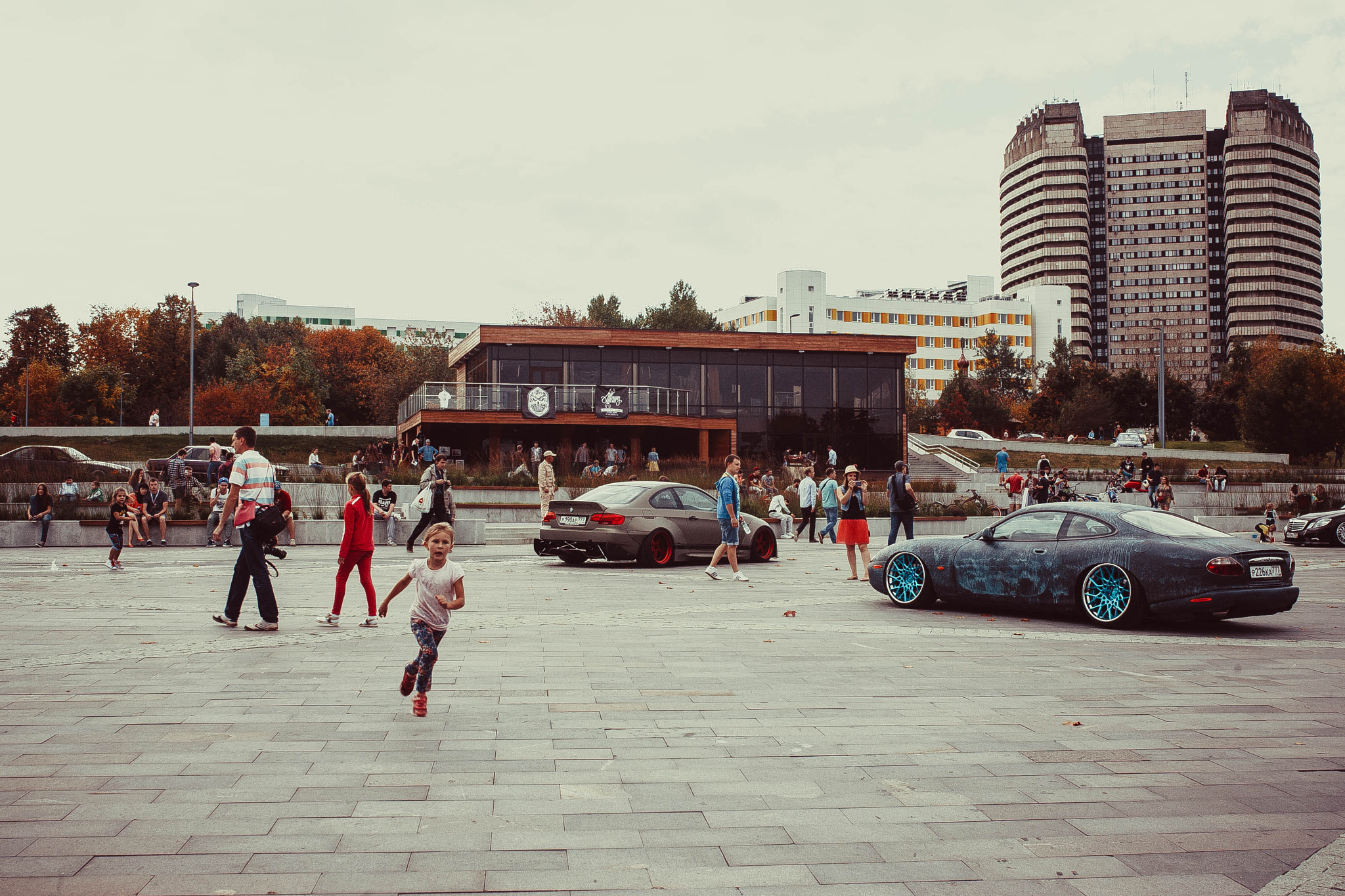 Canon EOS-1D Mark II sample photo. Jaguar xk & bmw m3 e92 photography