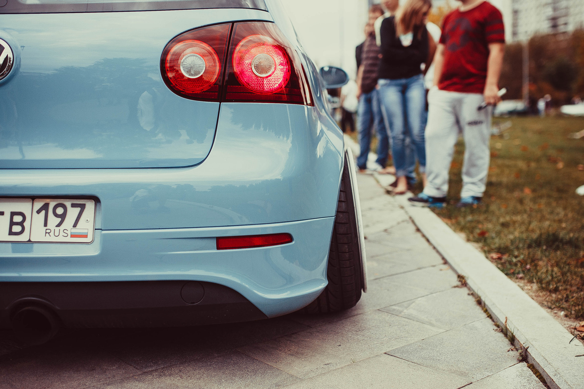 Canon EOS-1D Mark II sample photo. Vw golf v photography