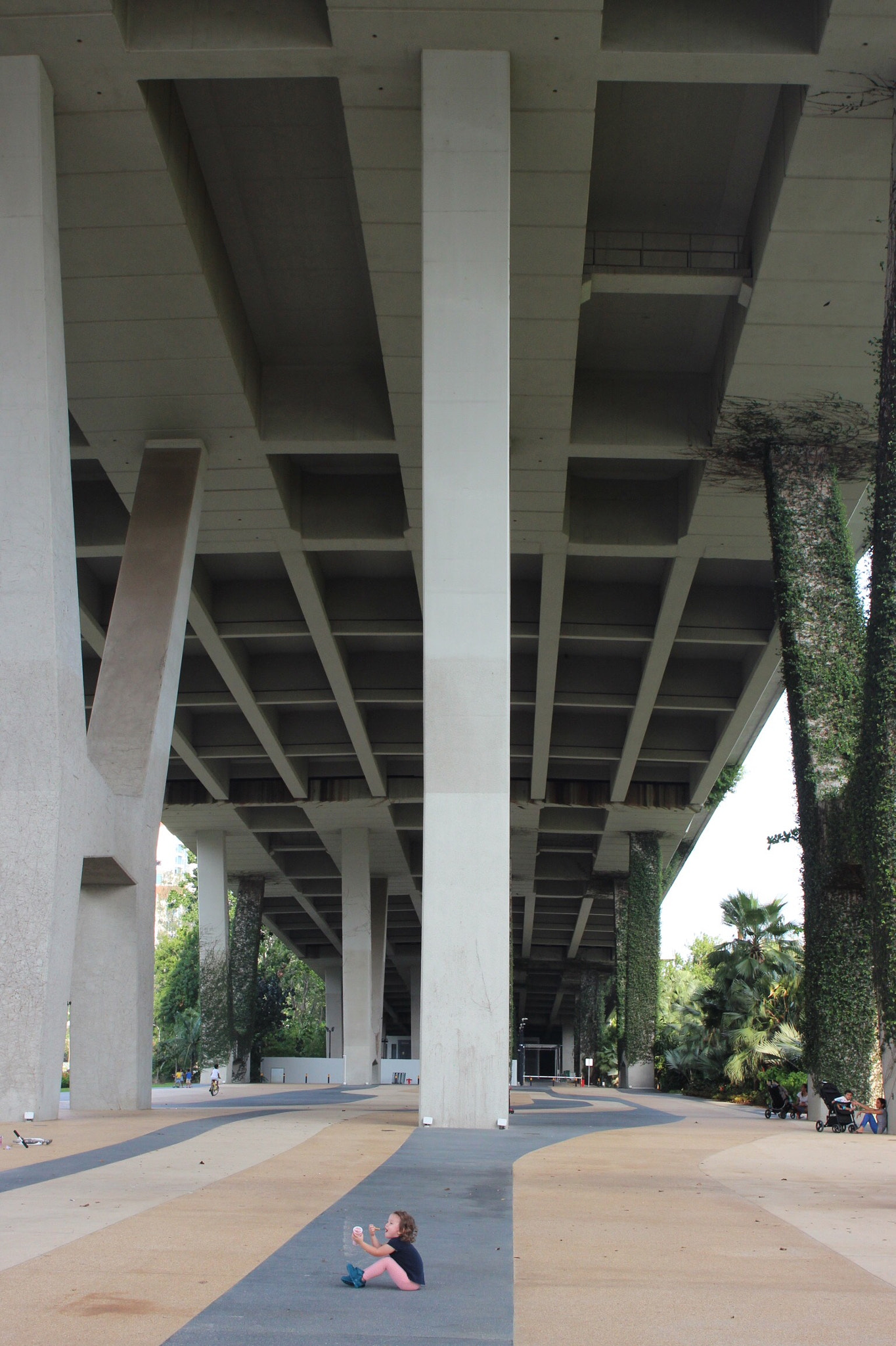 Canon EF 28mm F2.8 IS USM sample photo. Under the bridge photography