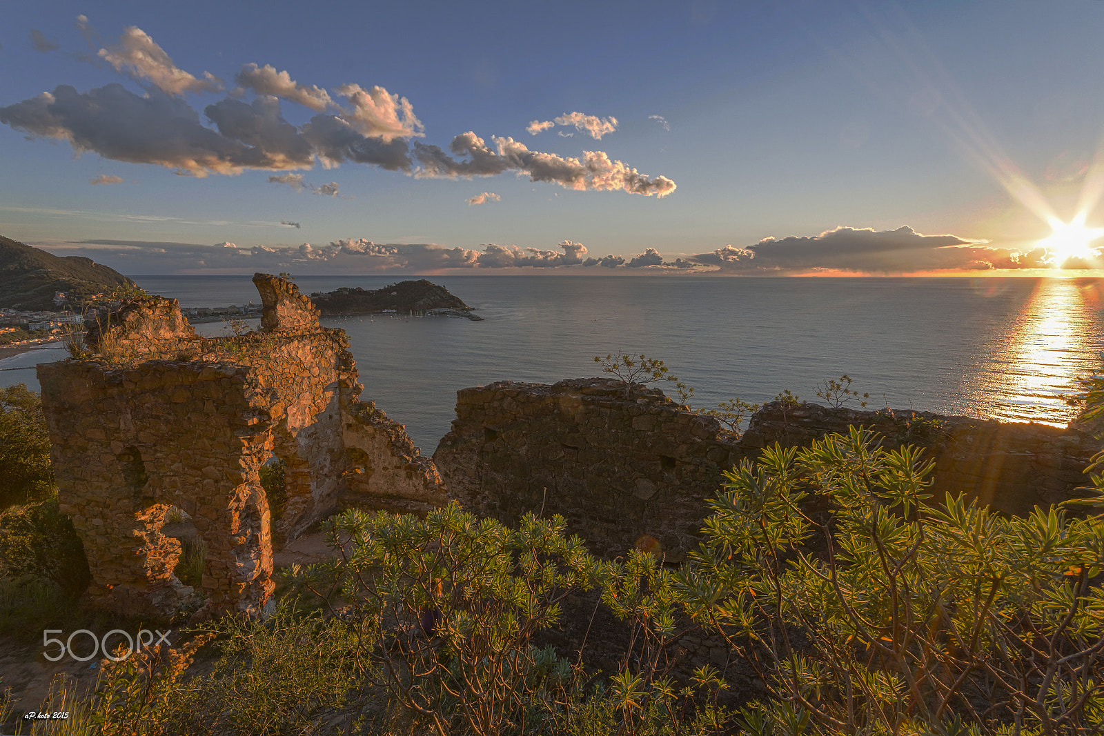 Canon EOS 50D + Sigma 10-20mm F4-5.6 EX DC HSM sample photo. Raggio su s.anna photography