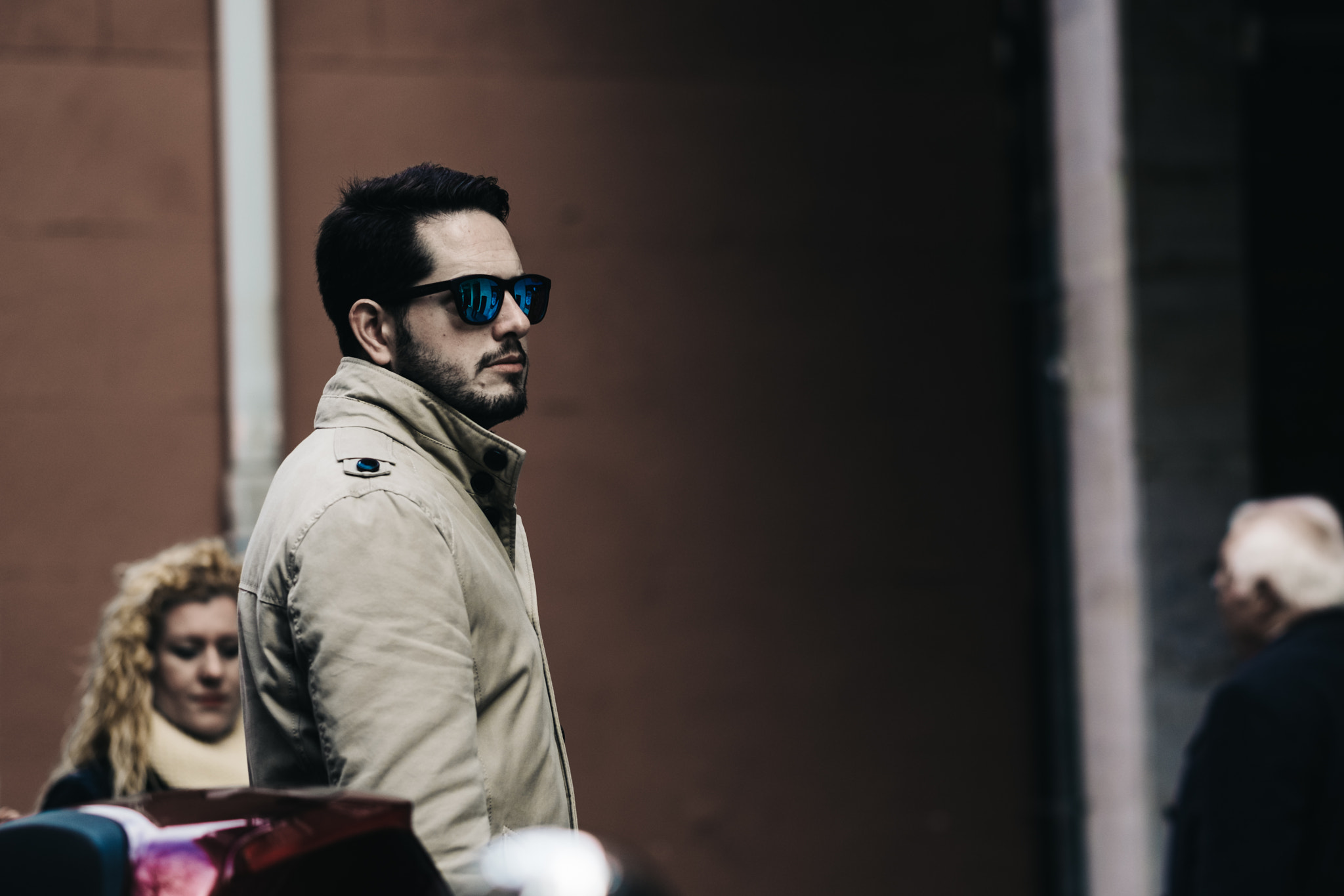 Fujifilm X-T1 + Fujifilm XF 90mm F2 R LM WR sample photo. The blue sunglasses photography