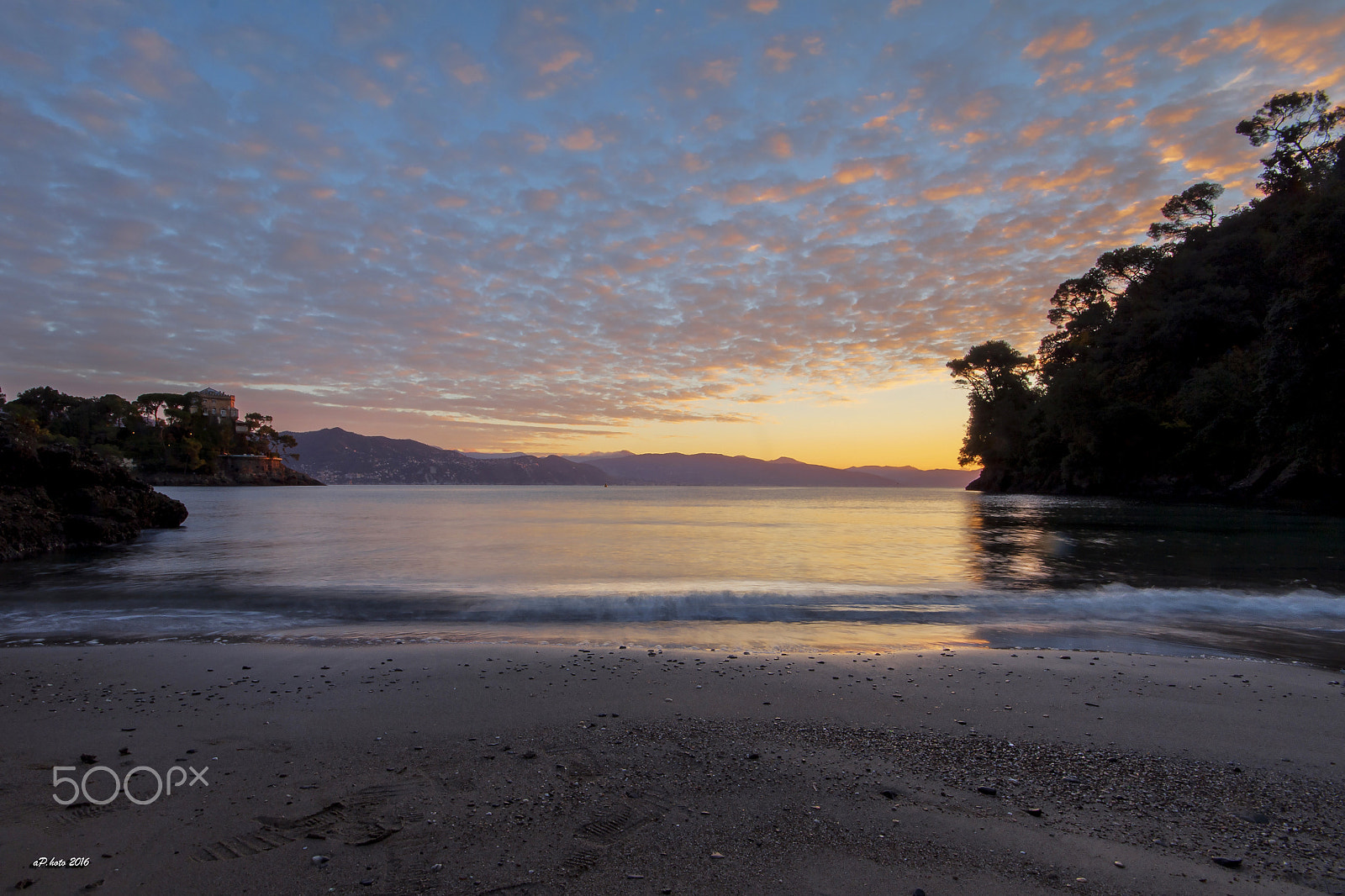 Canon EOS 50D + Sigma 10-20mm F4-5.6 EX DC HSM sample photo. Niasca a colori photography