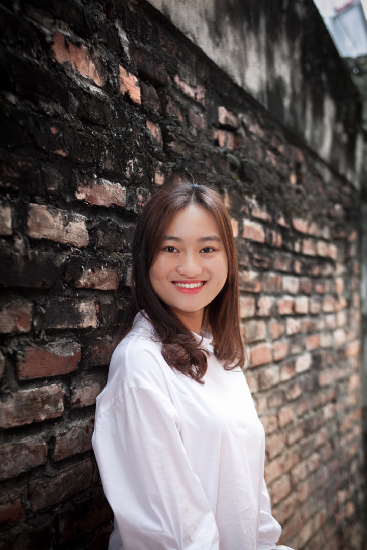 EF28-70mm f/2.8L USM sample photo. My sister photography