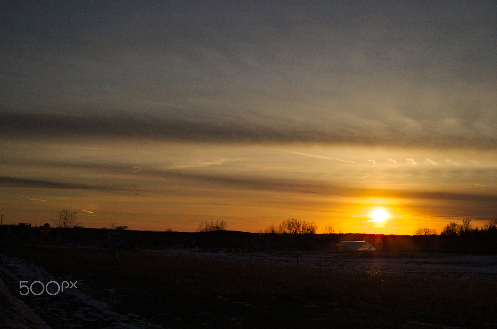 Nikon D50 + AF Zoom-Nikkor 35-70mm f/3.3-4.5 sample photo. Dark clouds photography