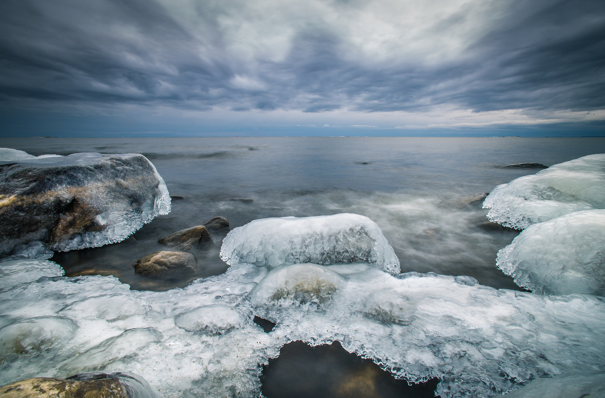 Canon EOS 6D + Canon EF 20mm F2.8 USM sample photo. Ice scape photography