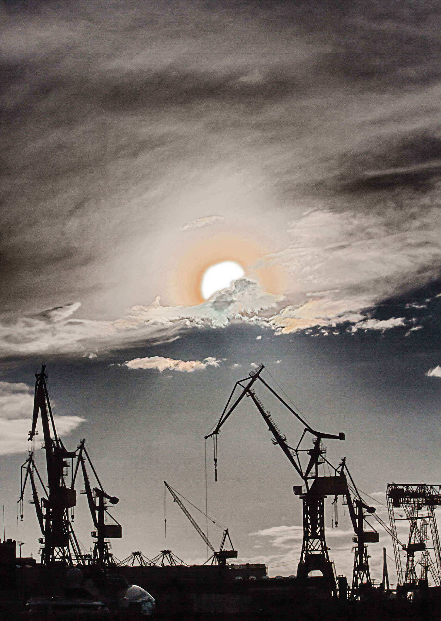 Canon EF-S 55-250mm F4-5.6 IS sample photo. Hafen photography