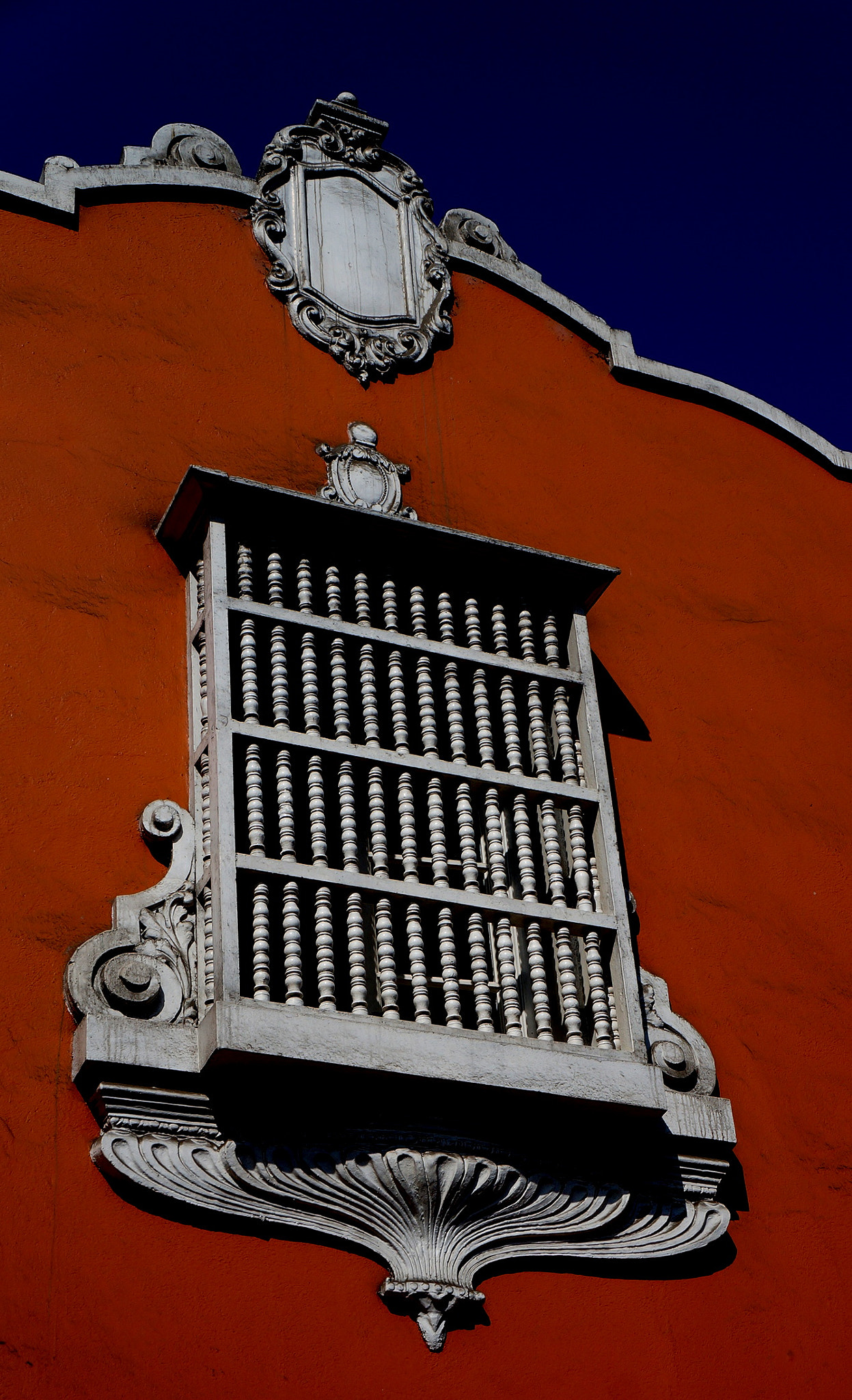 Sony E 18-55mm F3.5-5.6 OSS sample photo. The window without a view photography