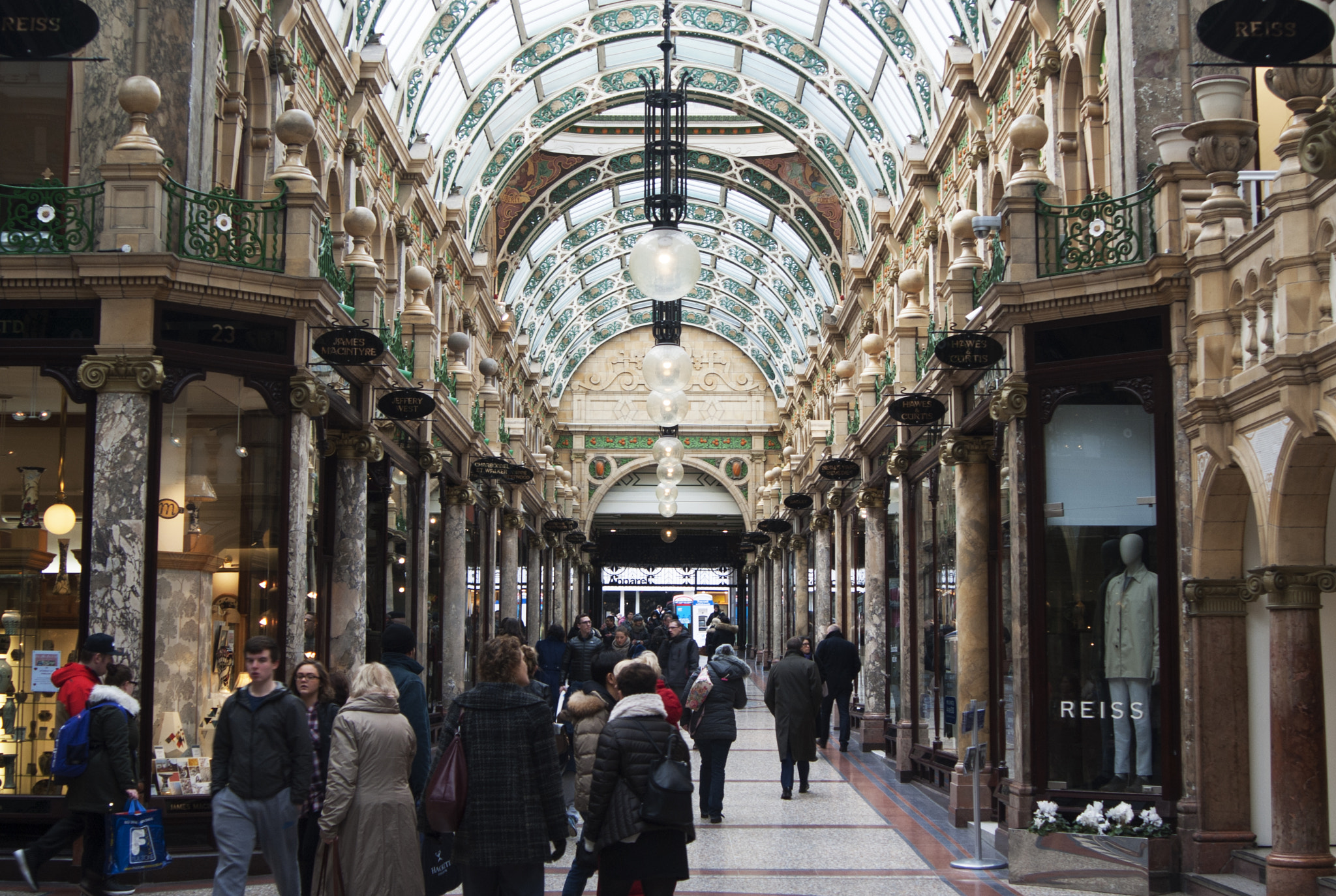 Minolta AF 28-80mm F3.5-5.6 (D) sample photo. Victoria arcade - leeds photography