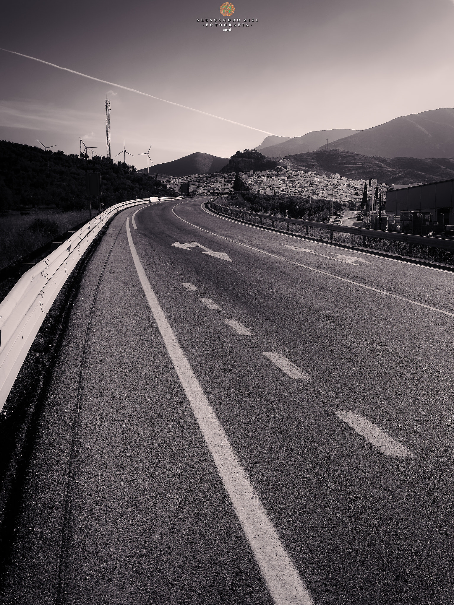 Olympus OM-D E-M5 II + OLYMPUS M.9-18mm F4.0-5.6 sample photo. Antequera by the road. photography