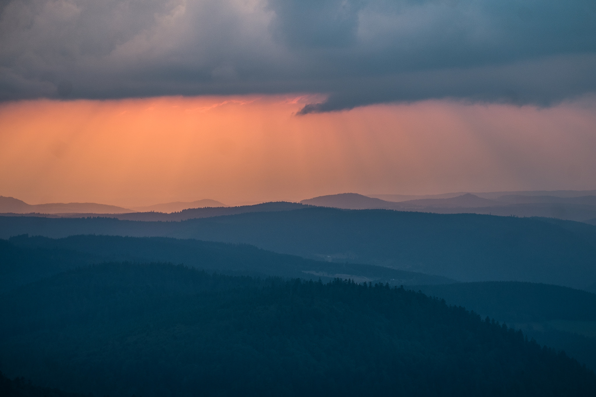 Fujifilm X-M1 + Fujifilm XC 50-230mm F4.5-6.7 OIS sample photo. Pastel mountain photography