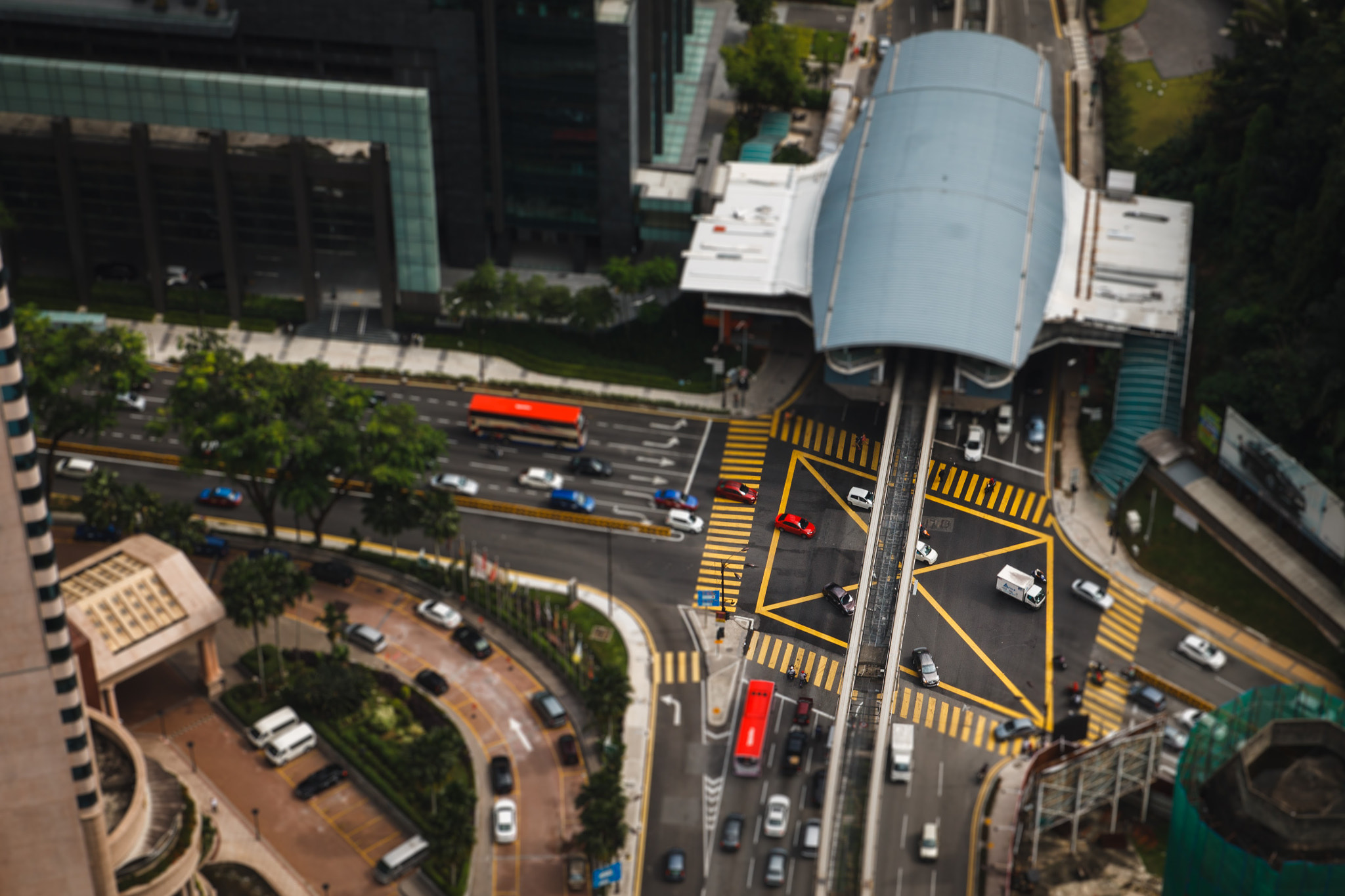 Tamron SP AF 17-50mm F2.8 XR Di II LD Aspherical (IF) sample photo. Intersection in kl, malaysia photography