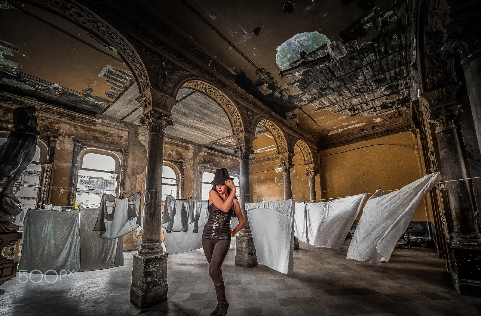 Olympus M.Zuiko Digital ED 7-14mm F2.8 PRO sample photo. Jessica in cuba photography