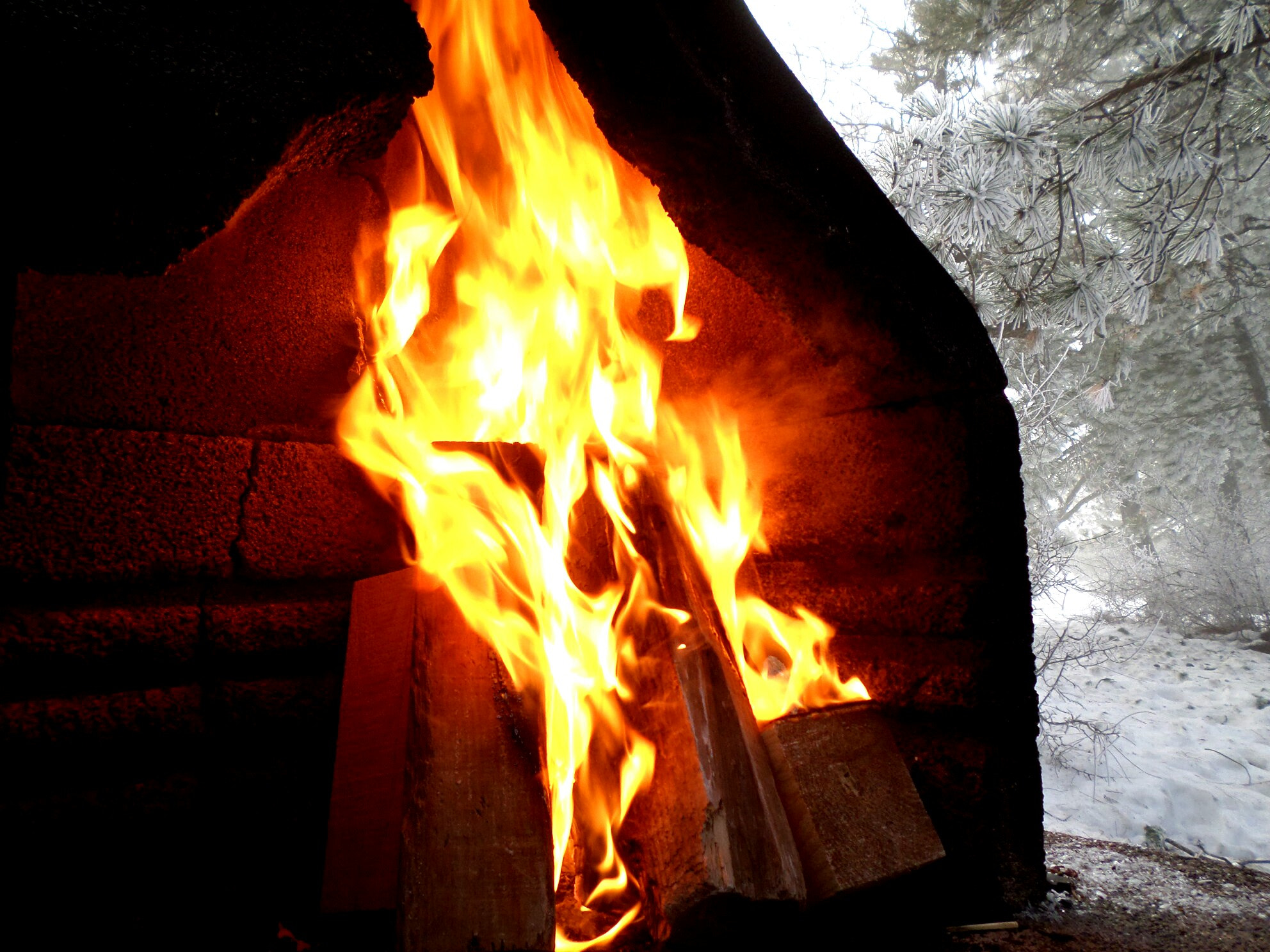 Samsung DV150F/DV151F/DV155F sample photo. Fire&snow photography