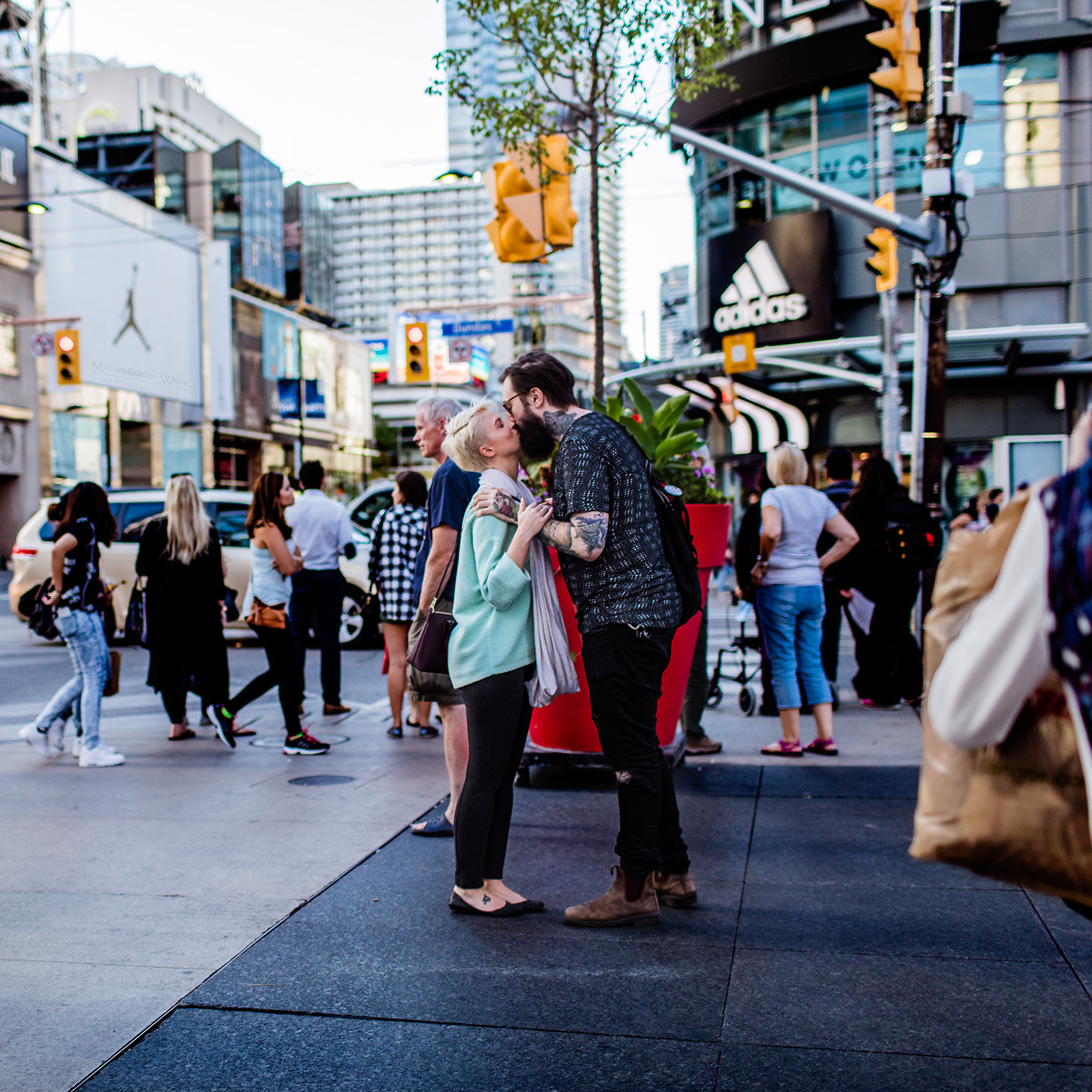 Canon EOS 5DS R + Canon EF 35mm F1.4L USM sample photo. The kiss... photography