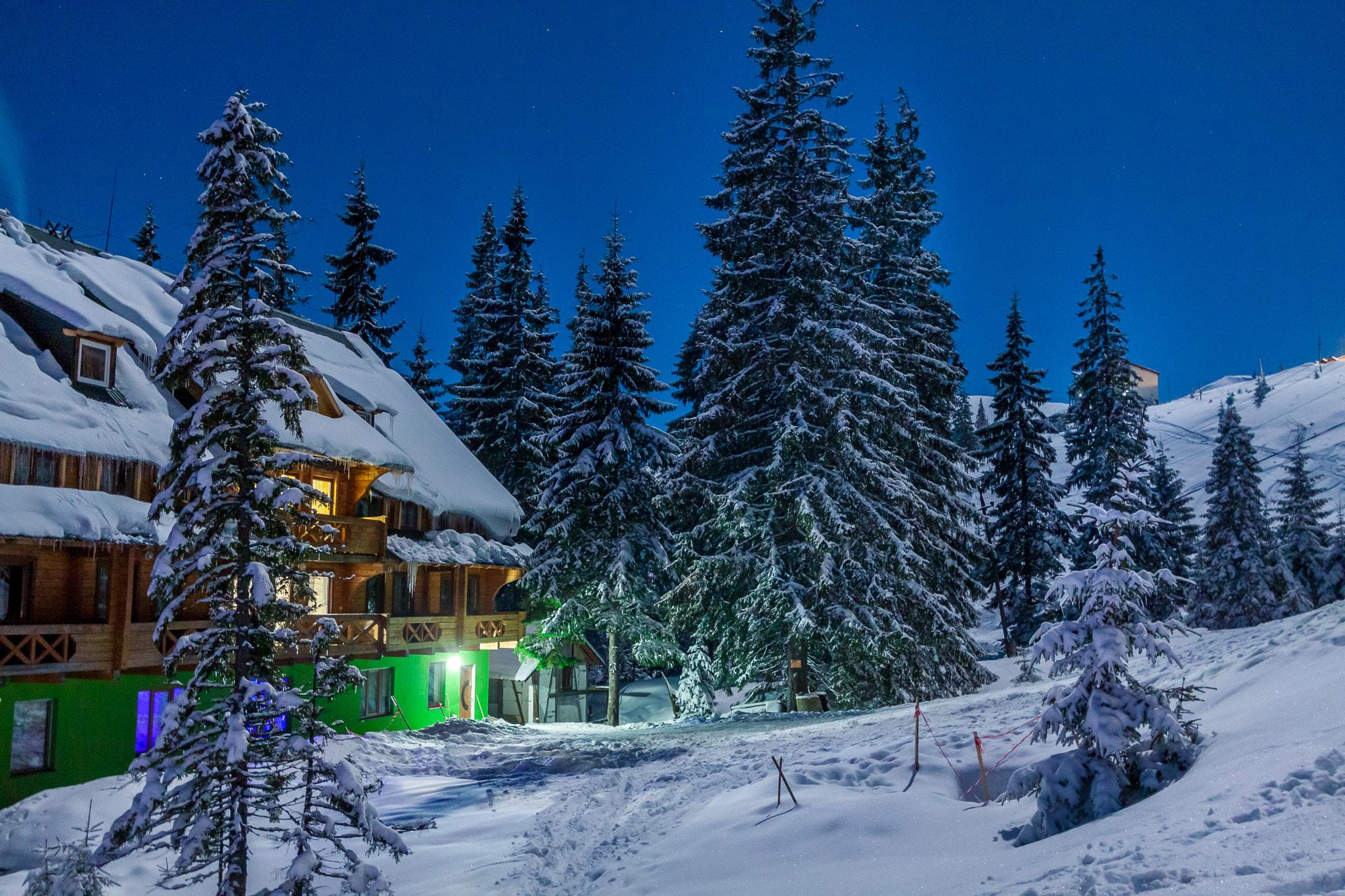 Canon EF-S 10-22mm F3.5-4.5 USM sample photo. Carpathian night hdr photography