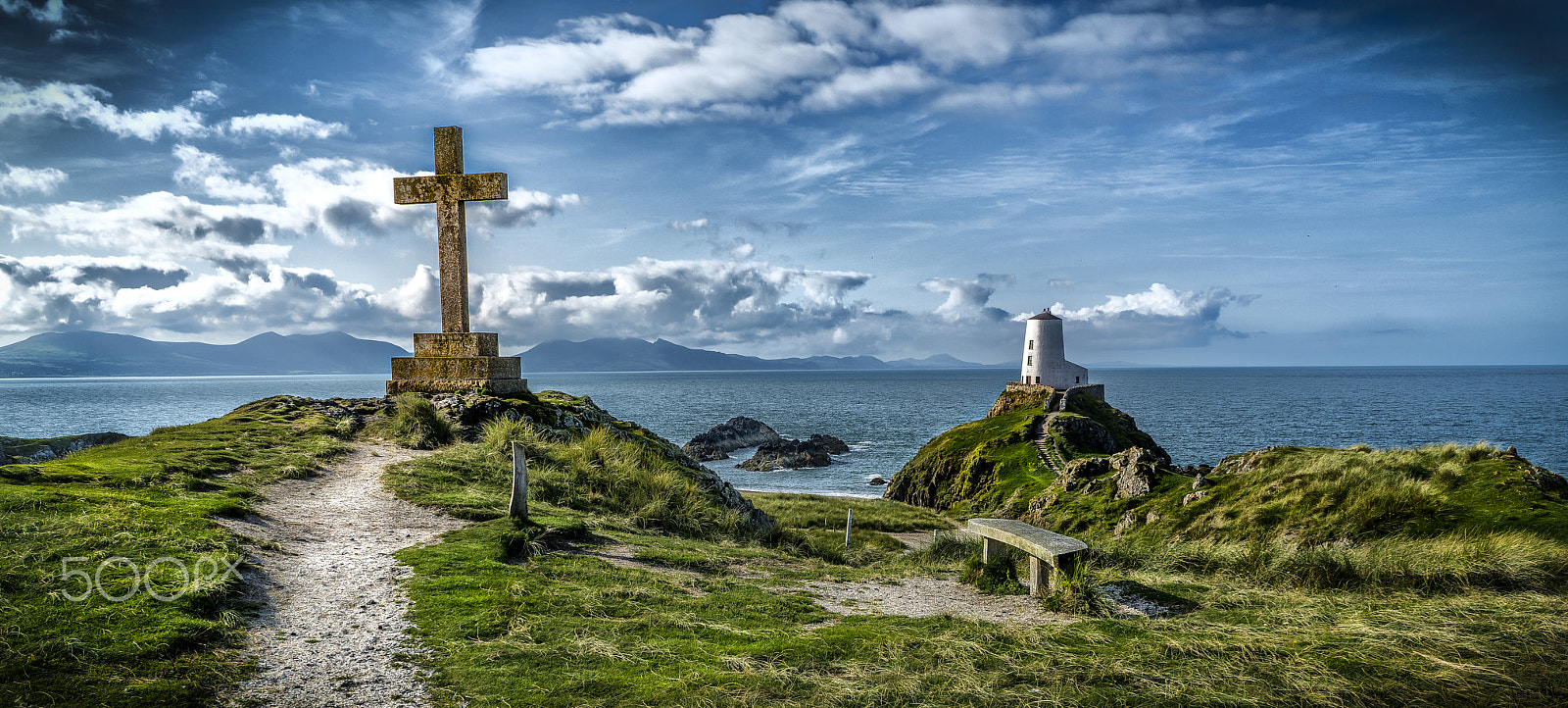 Sony FE 28-70mm F3.5-5.6 OSS sample photo. Llanddwyn island lighthouse photography