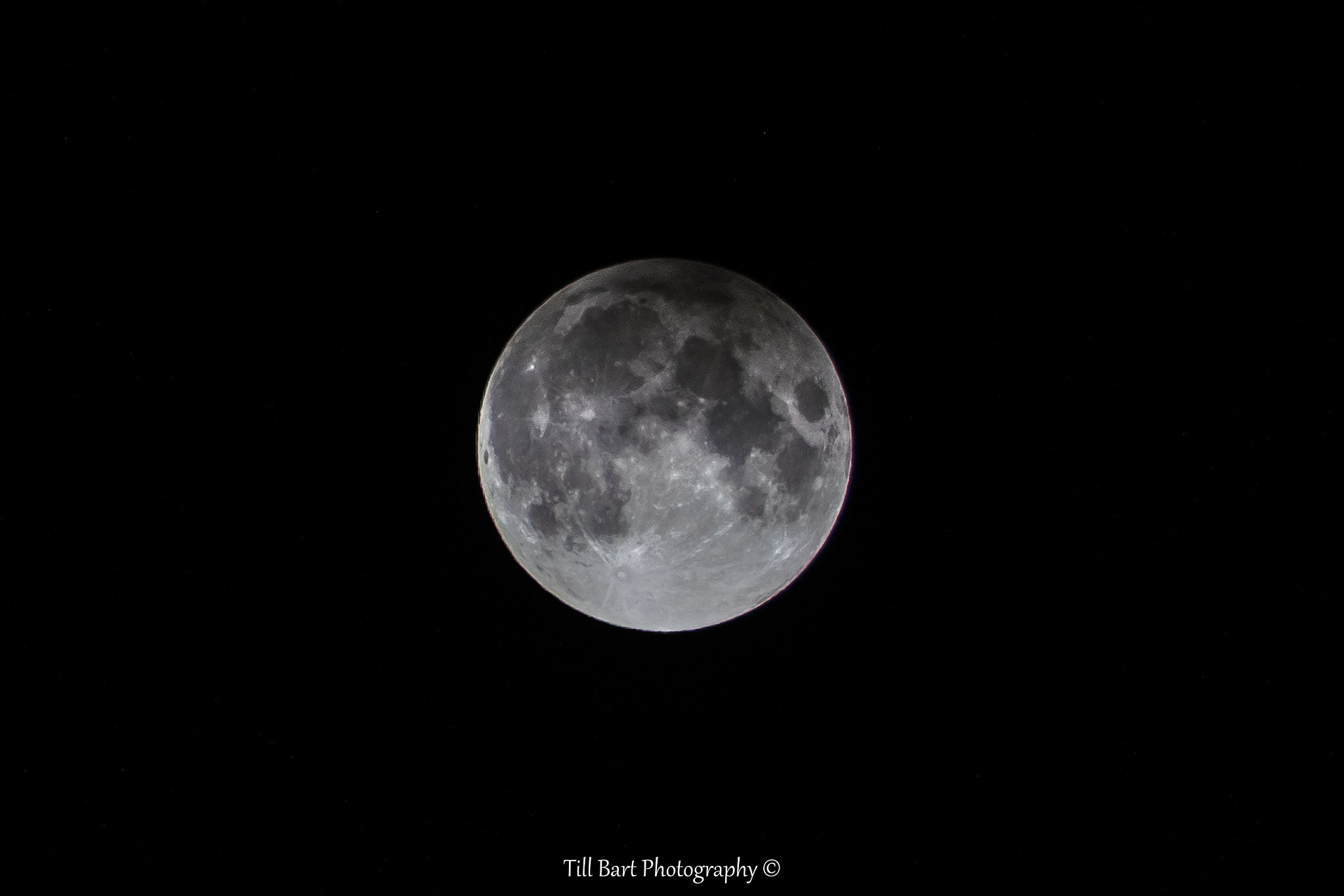 Nikon D500 + Sigma 70-300mm F4-5.6 APO DG Macro sample photo. Eclipse de lune pénombrale. photography