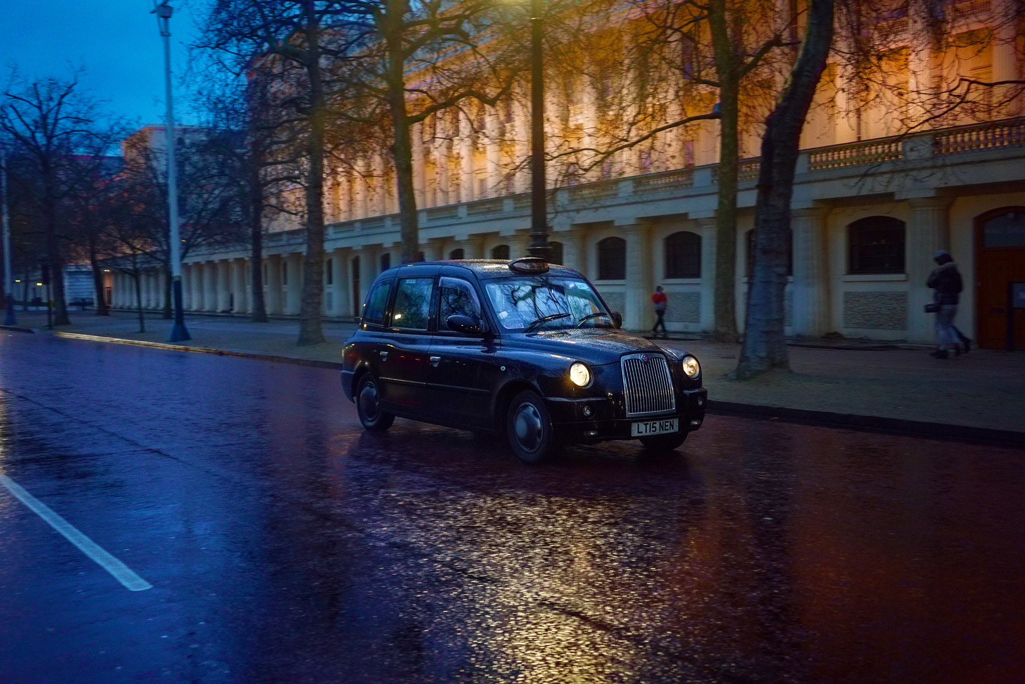 Sony a7S sample photo. London cabbie photography