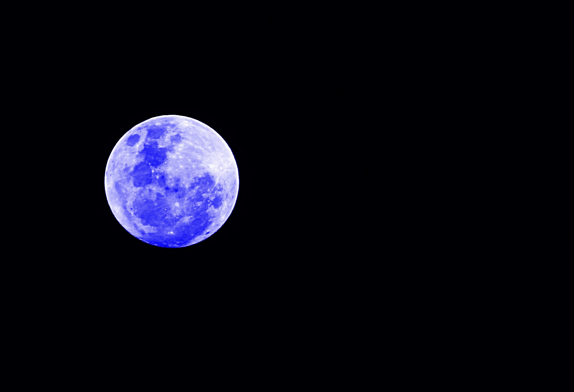 Nikon D5500 sample photo. If there was water on the moon photography