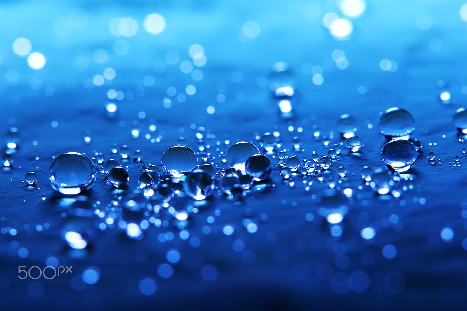 Canon EOS 30D + Canon EF 100mm F2.8 Macro USM sample photo. Blue water drops photography