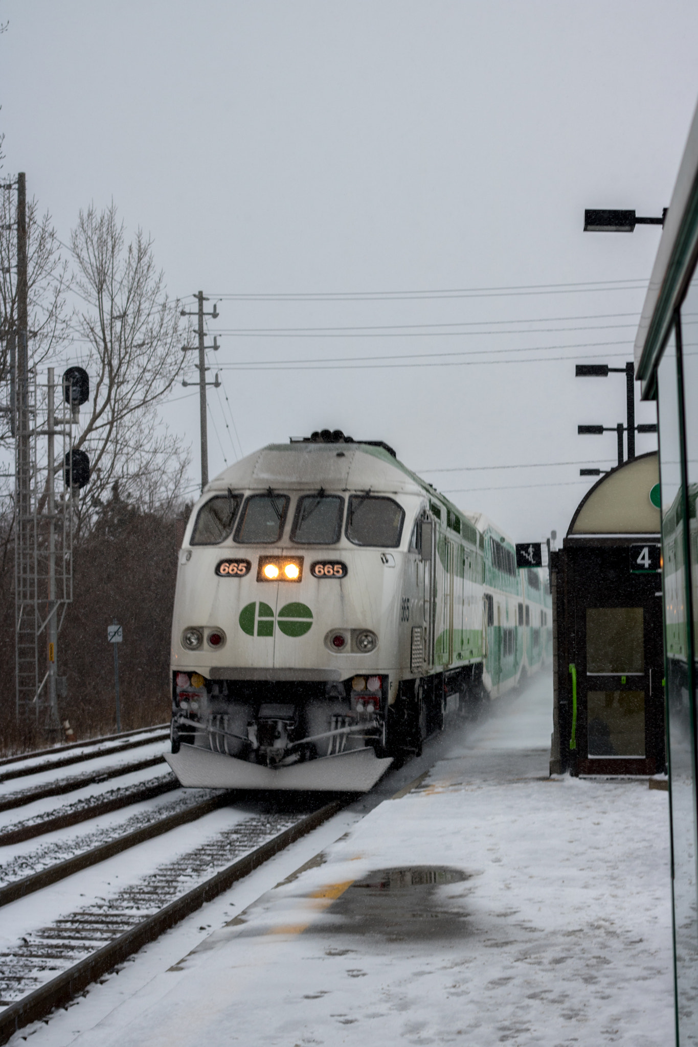 Canon EOS 760D (EOS Rebel T6s / EOS 8000D) sample photo. Snowy enterance photography