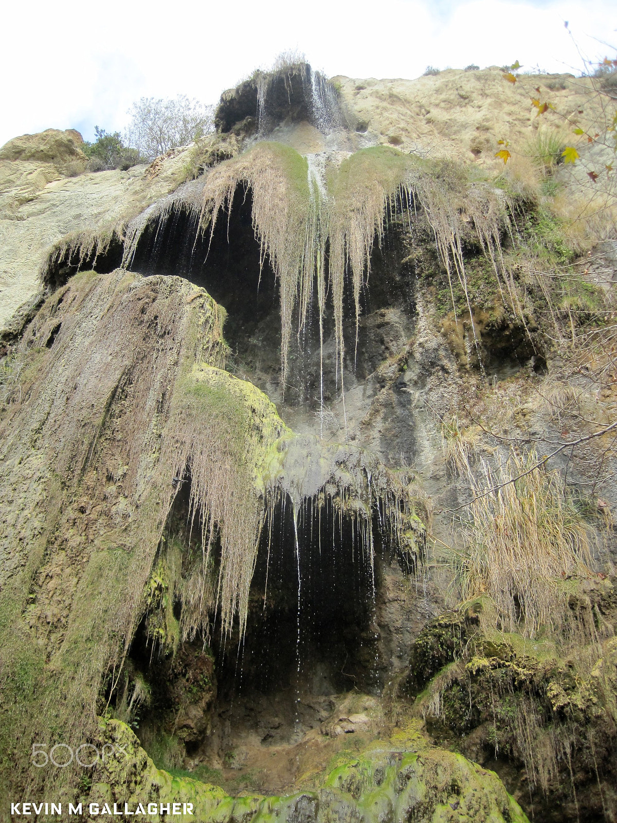 Canon PowerShot SD1200 IS (Digital IXUS 95 IS / IXY Digital 110 IS) sample photo. Dripping waterfall o photography