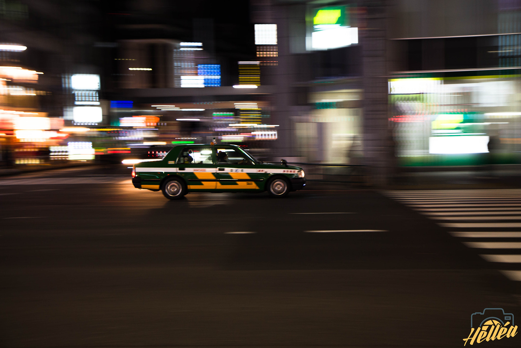 Canon EF-S 17-55mm F2.8 IS USM sample photo. Speed taxi photography