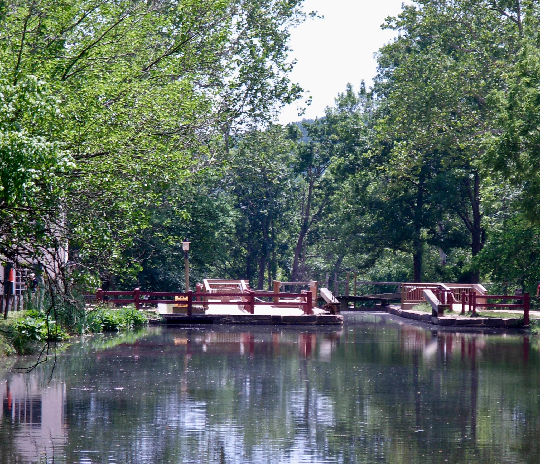 Nikon COOLPIX L5 sample photo. Canal boat approaching a lock.  c&o canal maryland photography