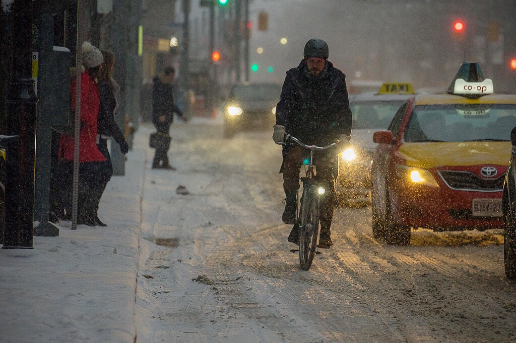 Sony FE 70-300mm F4.5-5.6 G OSS sample photo. Winter in toronto photography
