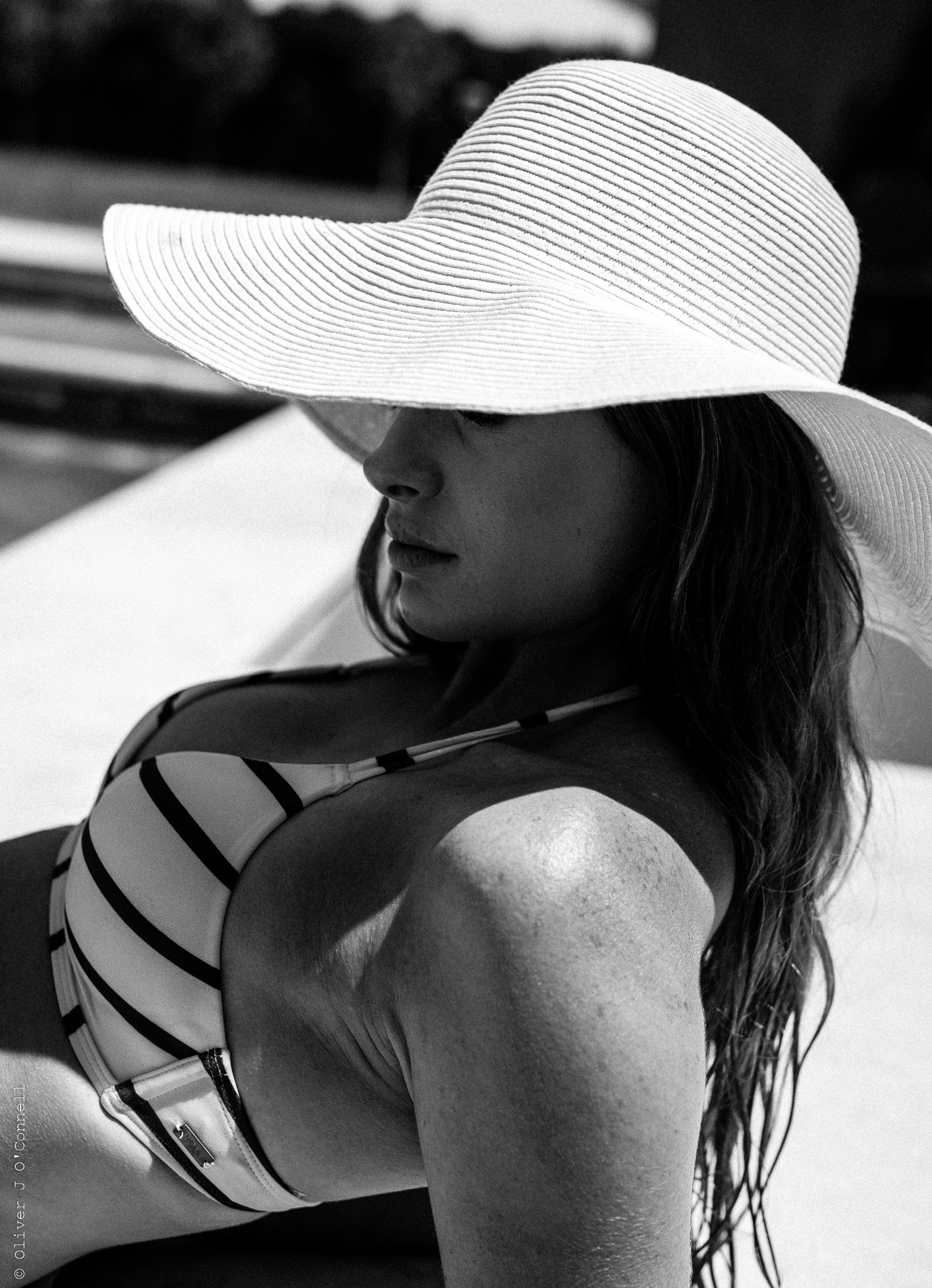 E 50mm F2 sample photo. Lady of leisure photography