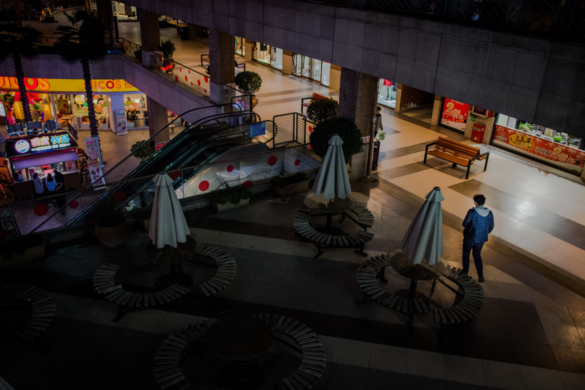 Nikon AF-S Nikkor 20mm F1.8G ED sample photo. 下班 photography