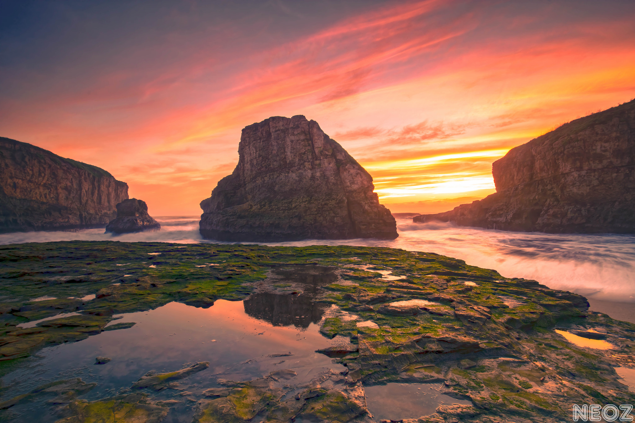 Canon EOS 5DS + Canon EF 16-35mm F4L IS USM sample photo. Shark fin cove sunset photography
