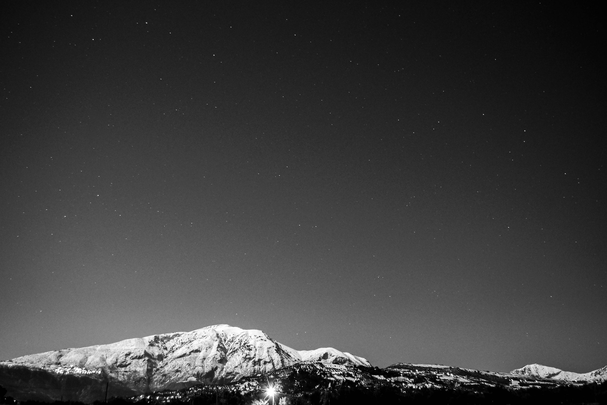 Pentax K-S2 + Pentax smc DA 18-55mm F3.5-5.6 AL WR sample photo. Snowy mountain under the night sky photography