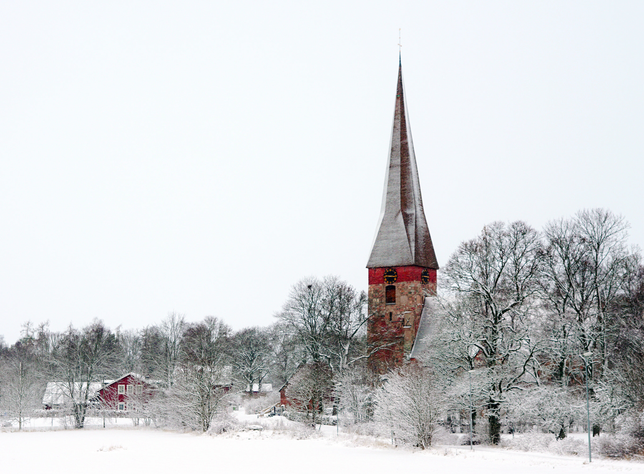 Sony ILCA-77M2 sample photo. Vaksala kyrka photography