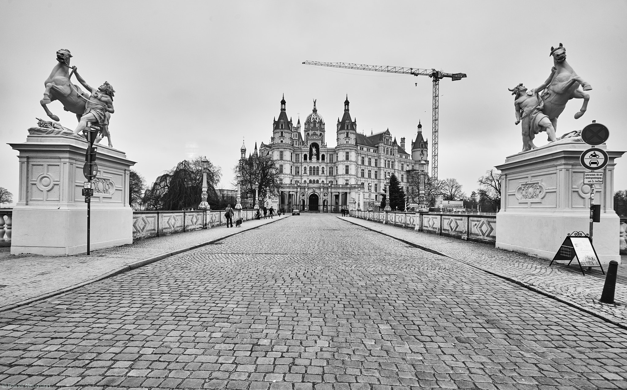 Sony a7R + Voigtlander SUPER WIDE-HELIAR 15mm F4.5 III sample photo. Plüschow b&w photography