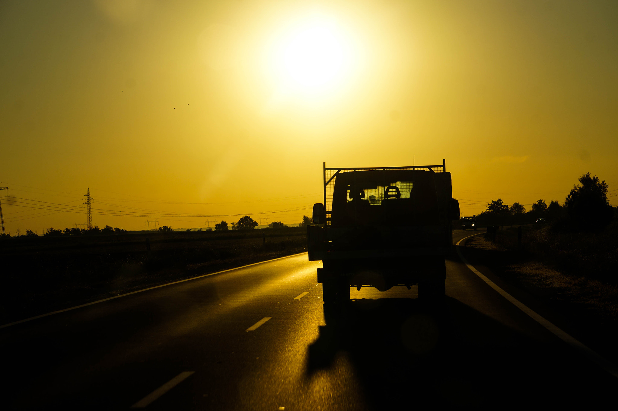 Sony Alpha NEX-6 sample photo. Dawn and car photography