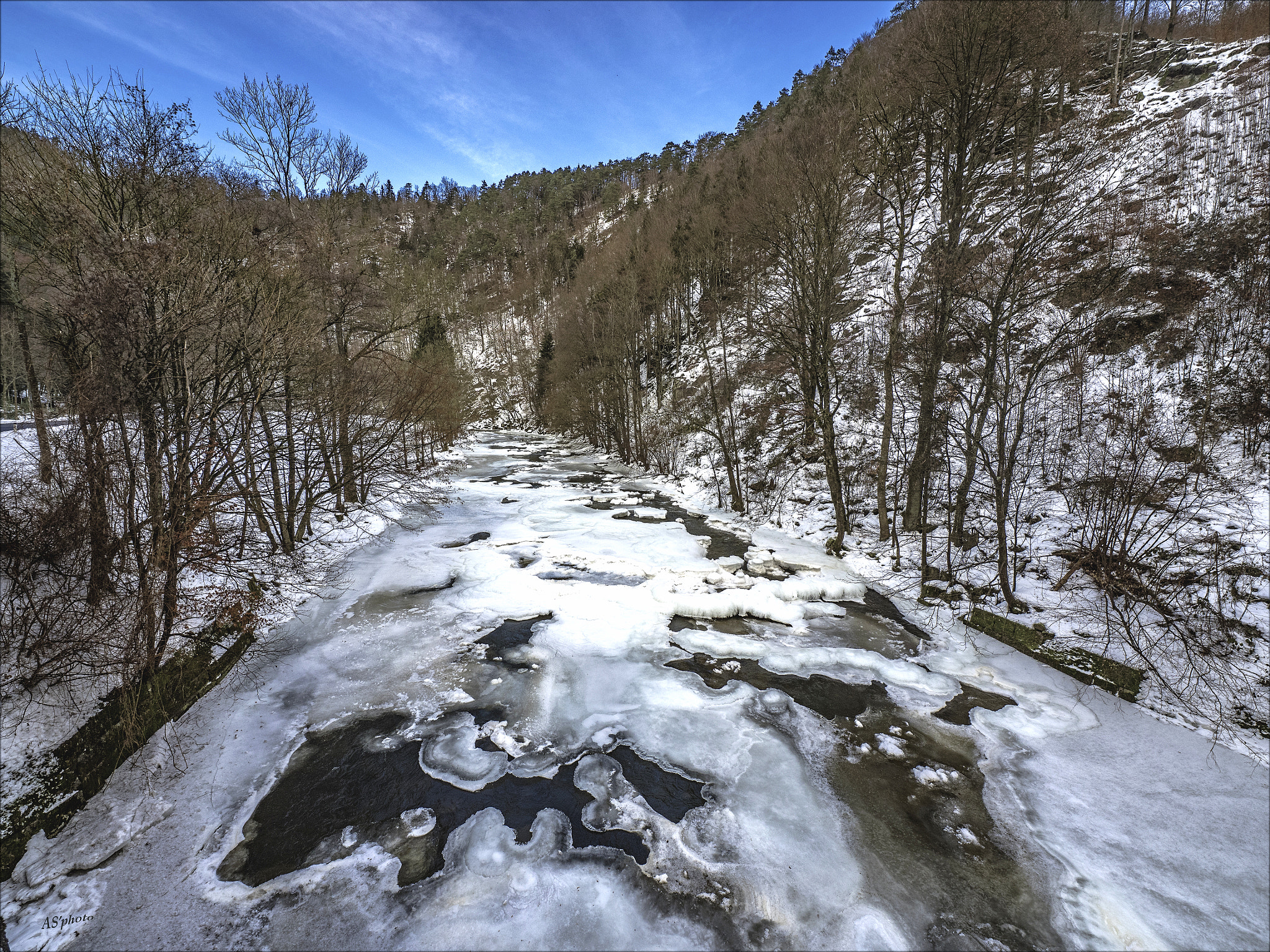 Olympus OM-D E-M1 + OLYMPUS  7-14mm Lens sample photo. The aschach valley photography