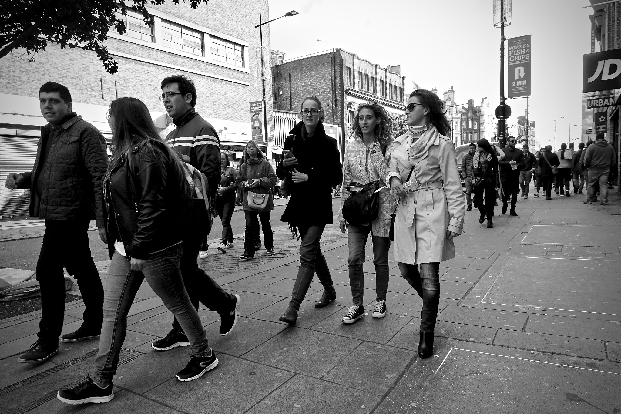 Sony Cyber-shot DSC-RX100 IV + Sony 24-70mm F1.8-2.8 sample photo. Camden town, london, uk. photography