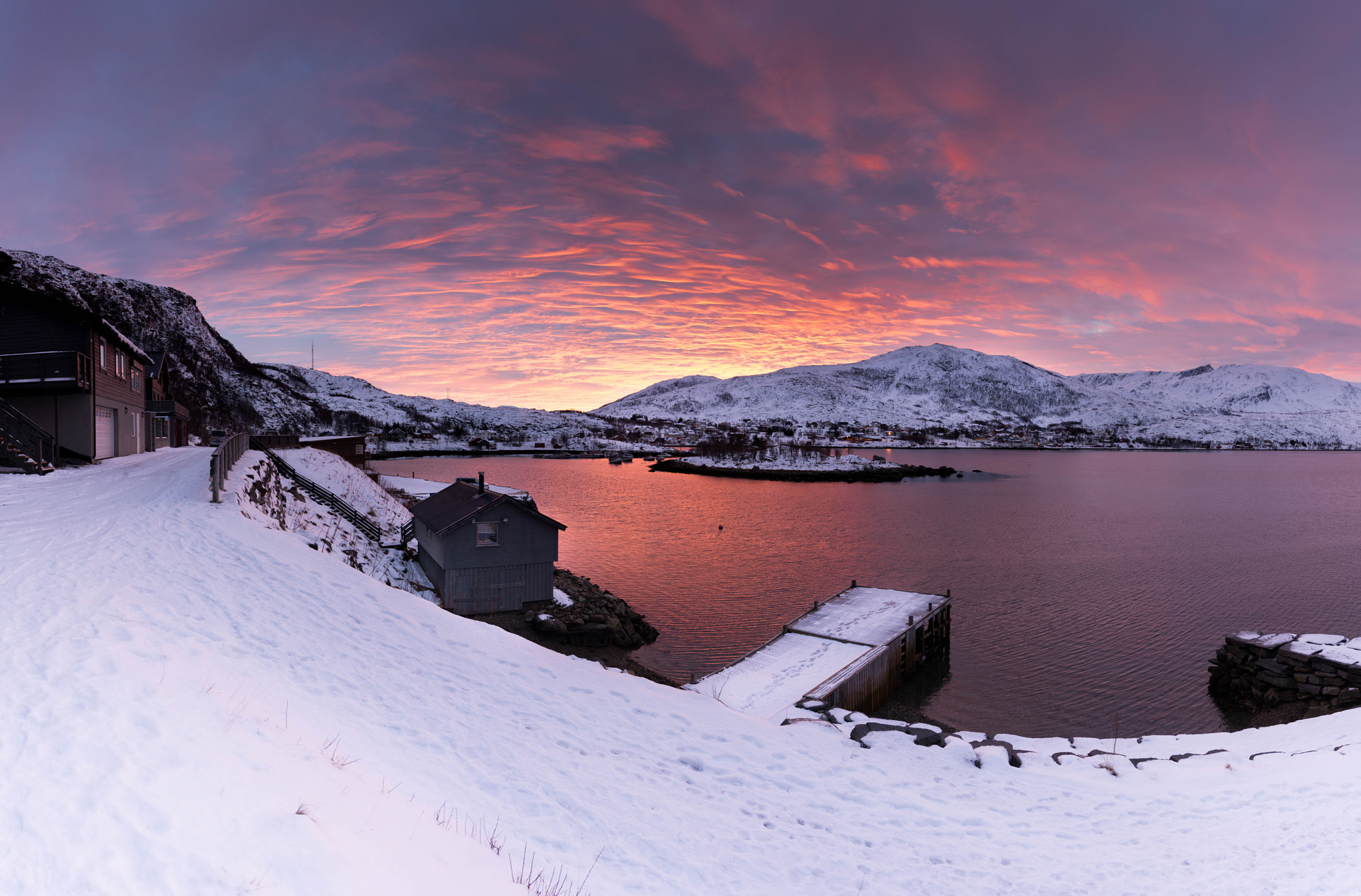 Nikon D600 + Nikon AF-S Nikkor 14-24mm F2.8G ED sample photo. Amanecer en ersfjorbotn photography