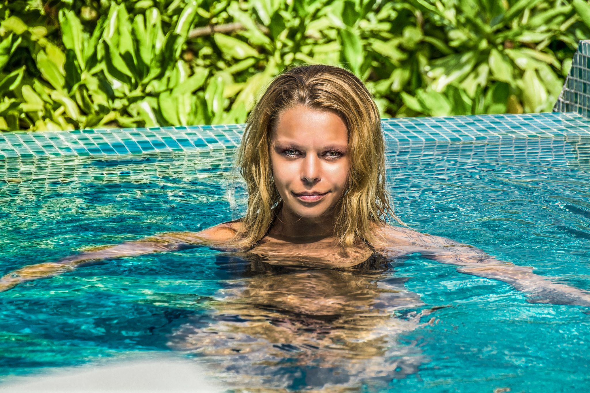 Nikon D7100 sample photo. Beauty by the pool photography